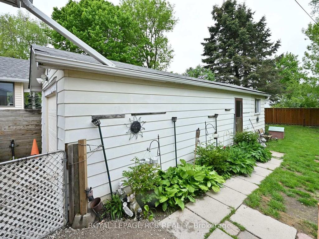 









12


Maple

Avenue East,
New Tecumseth,




ON
L0G 1A0

