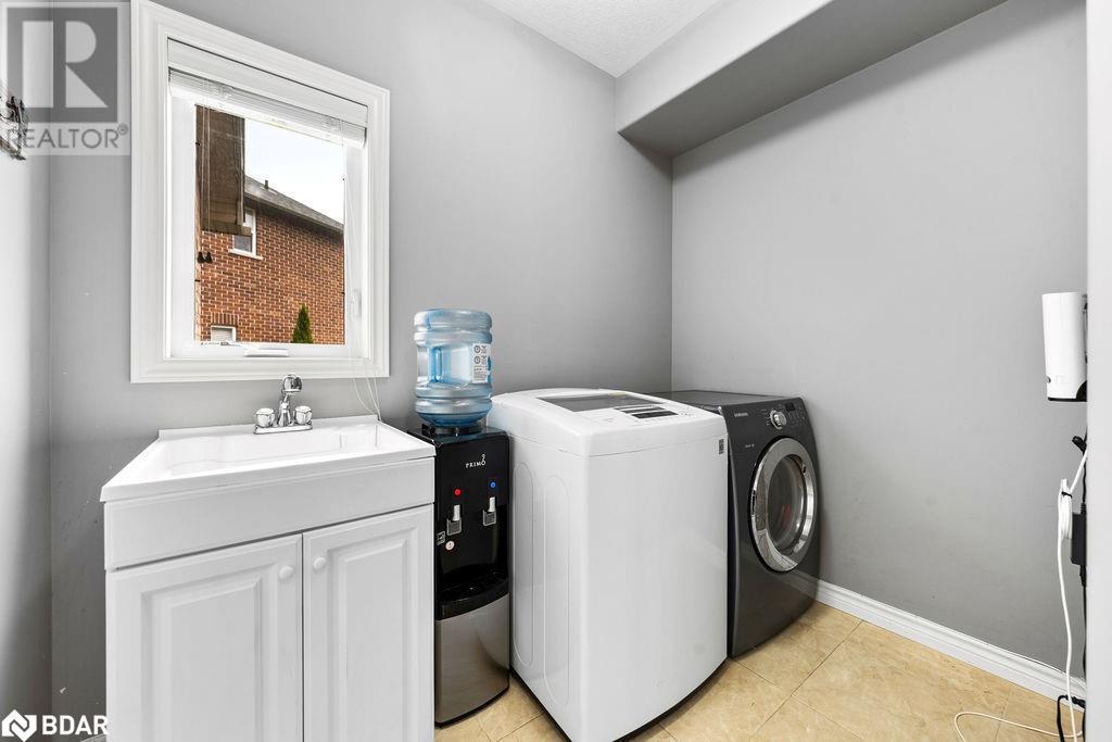 












33 BUTTERNUT Court

,
Belleville,




Ontario
K8P0C5

