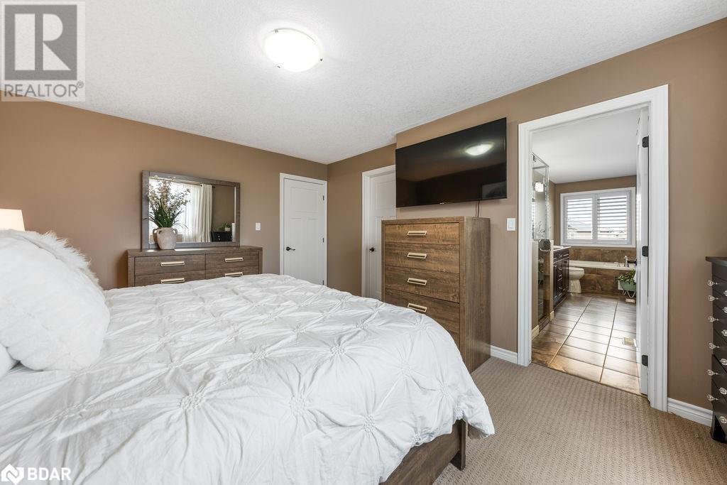 












33 BUTTERNUT Court

,
Belleville,




Ontario
K8P0C5

