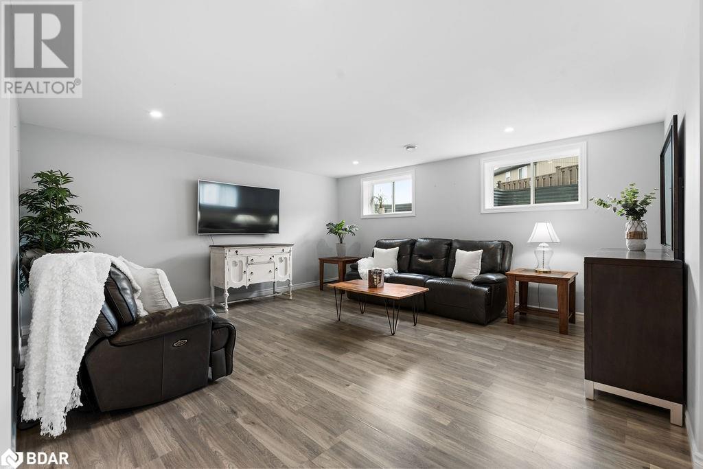 












33 BUTTERNUT Court

,
Belleville,




Ontario
K8P0C5

