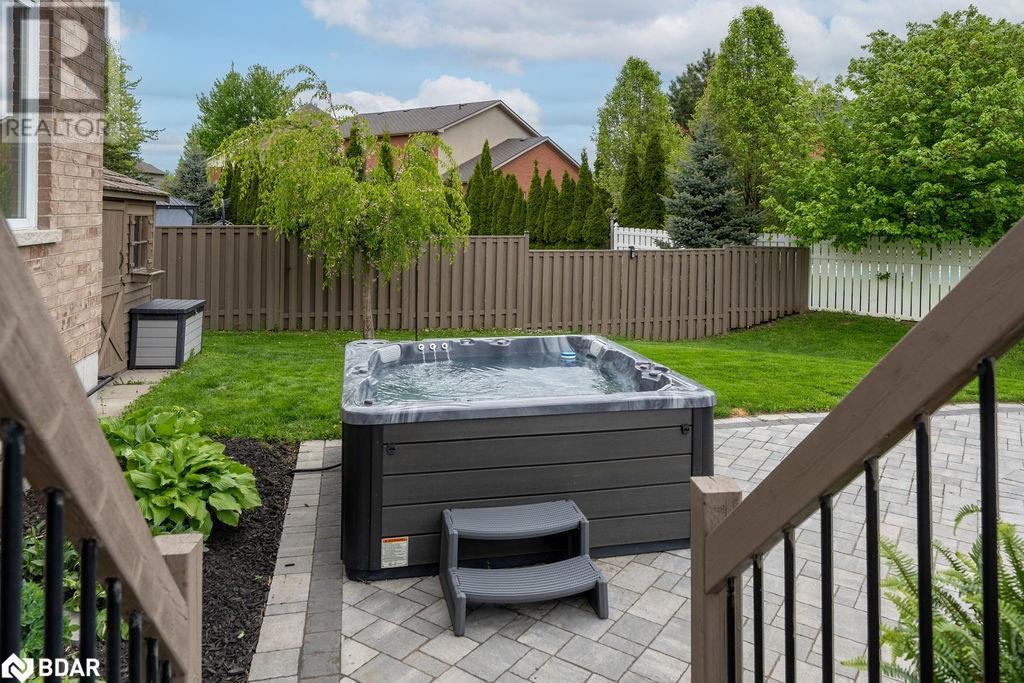 












33 BUTTERNUT Court

,
Belleville,




Ontario
K8P0C5

