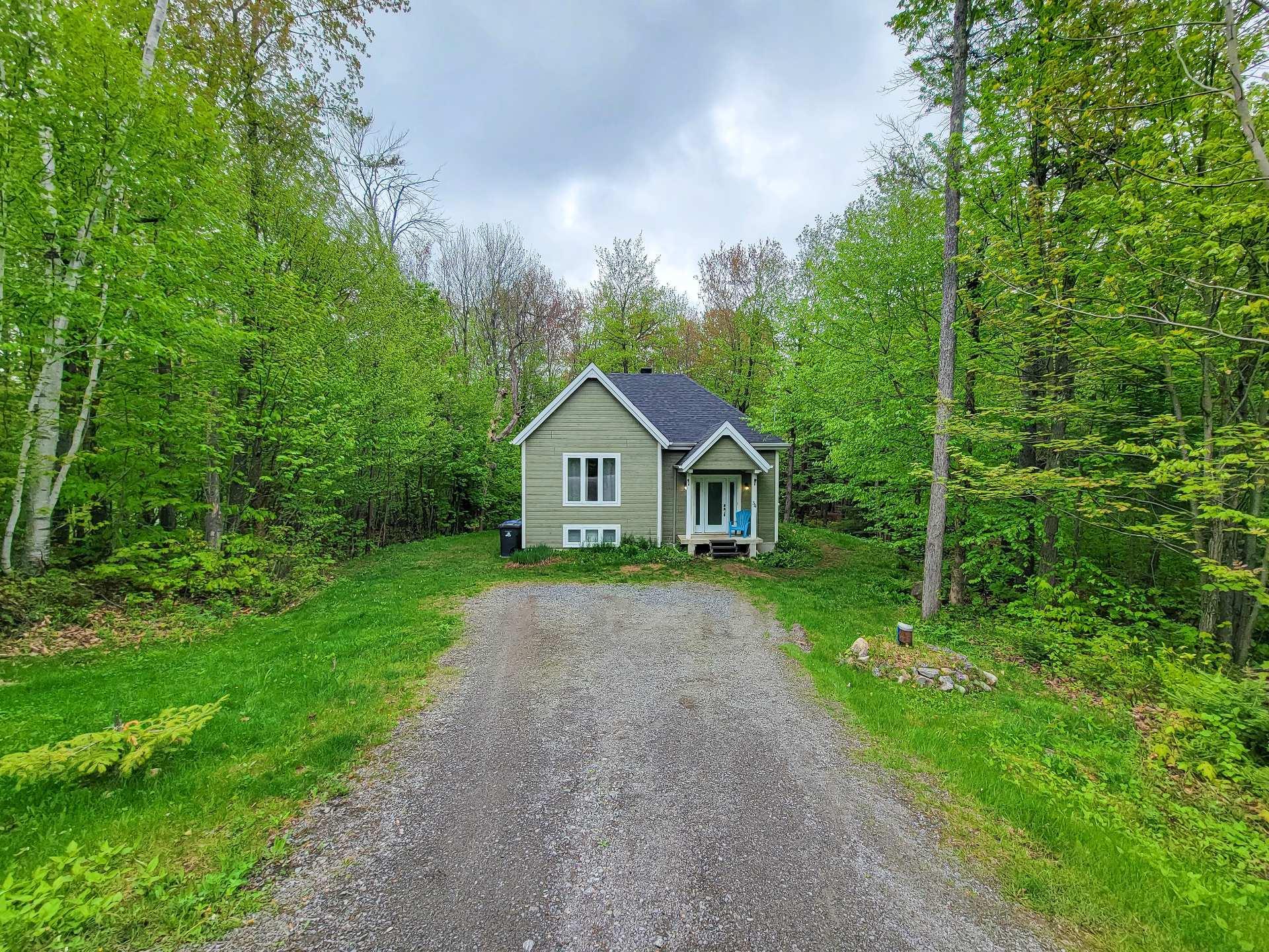 









34


Rue Champêtre

,
Saint-Hippolyte,




QC
J8A3R3

