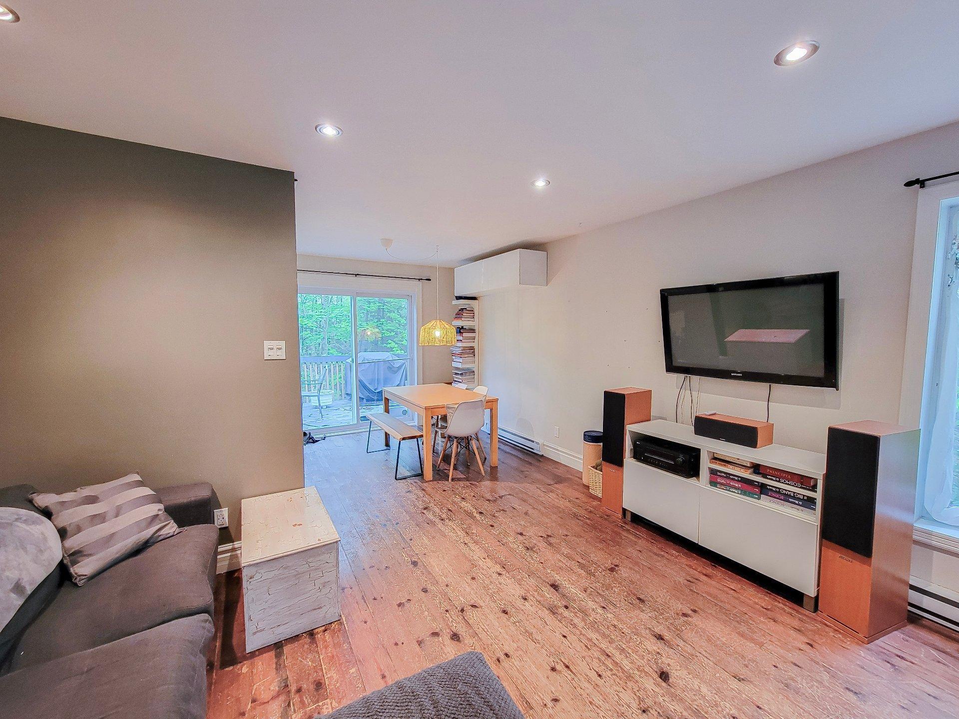 









34


Rue Champêtre

,
Saint-Hippolyte,




QC
J8A3R3

