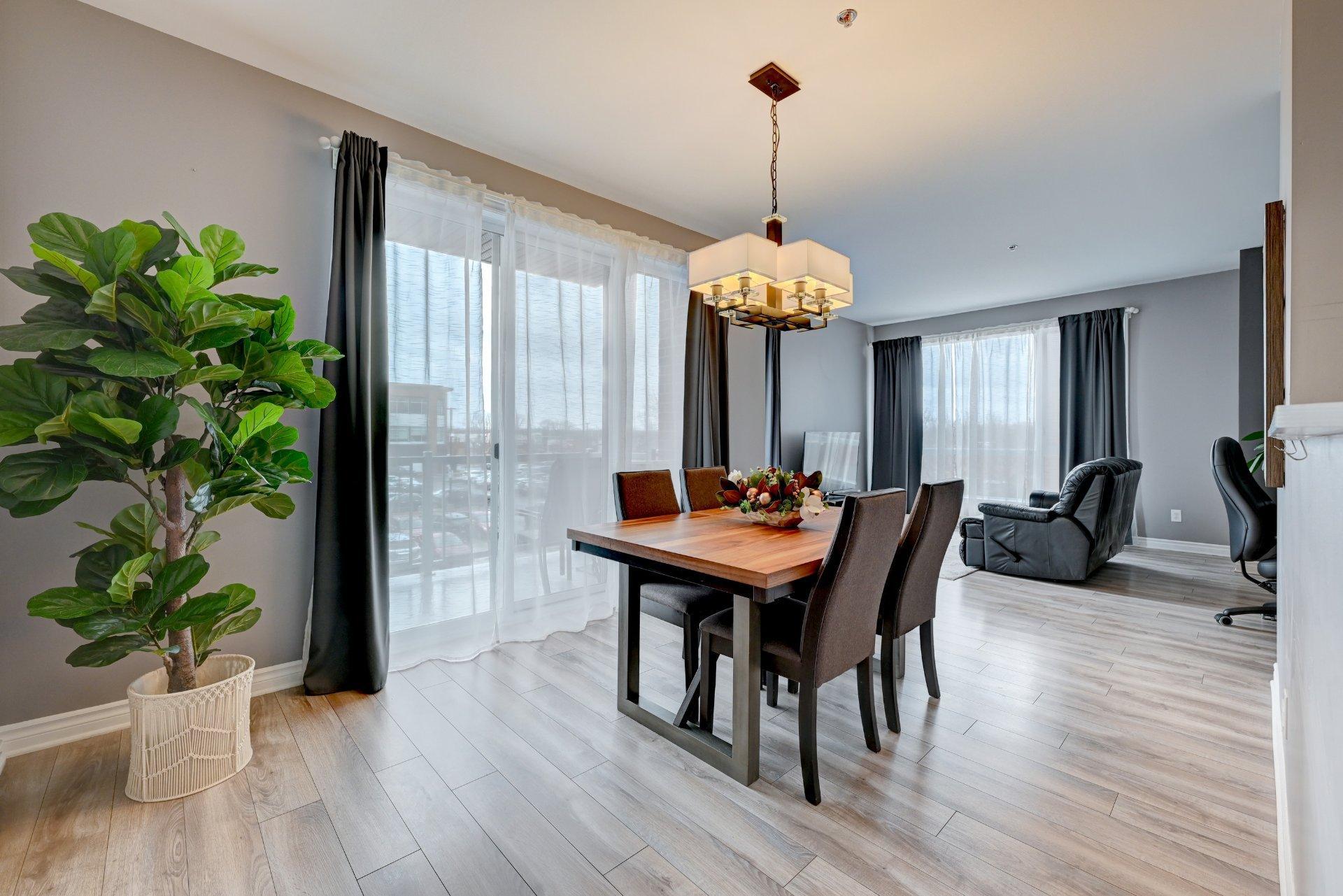 









1200


Boul. Lucille-Teasdale

, 200,
Terrebonne (Lachenaie),




QC
J6V0C9

