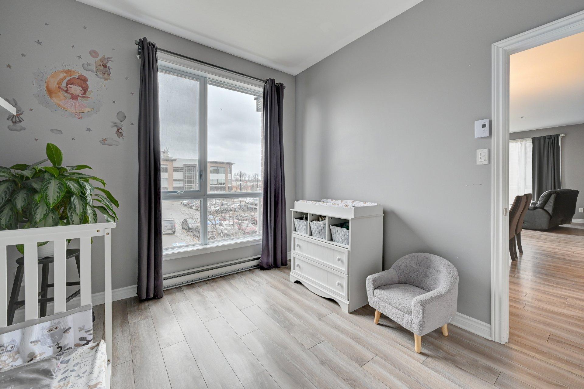 









1200


Boul. Lucille-Teasdale

, 200,
Terrebonne (Lachenaie),




QC
J6V0C9

