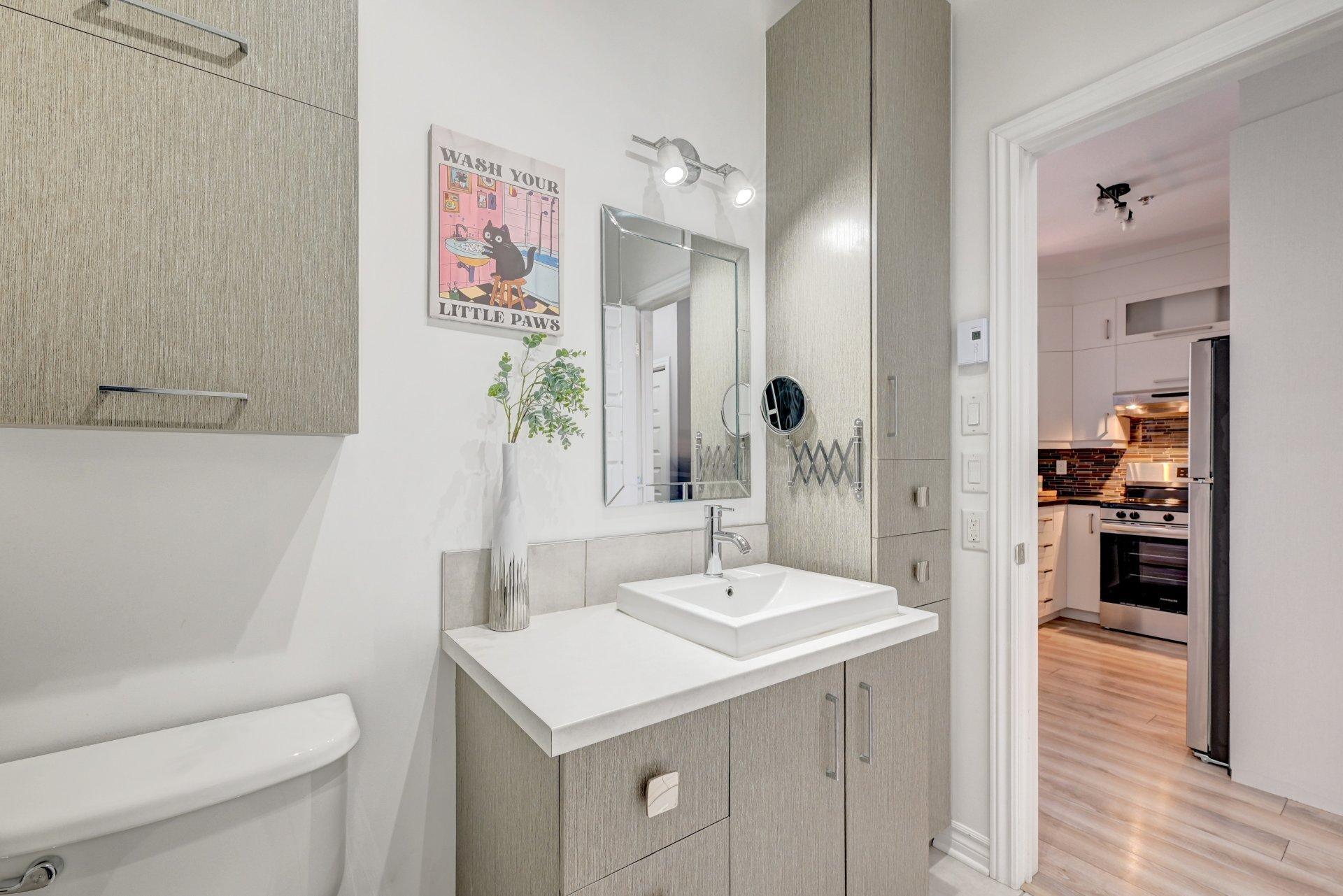 









1200


Boul. Lucille-Teasdale

, 200,
Terrebonne (Lachenaie),




QC
J6V0C9

