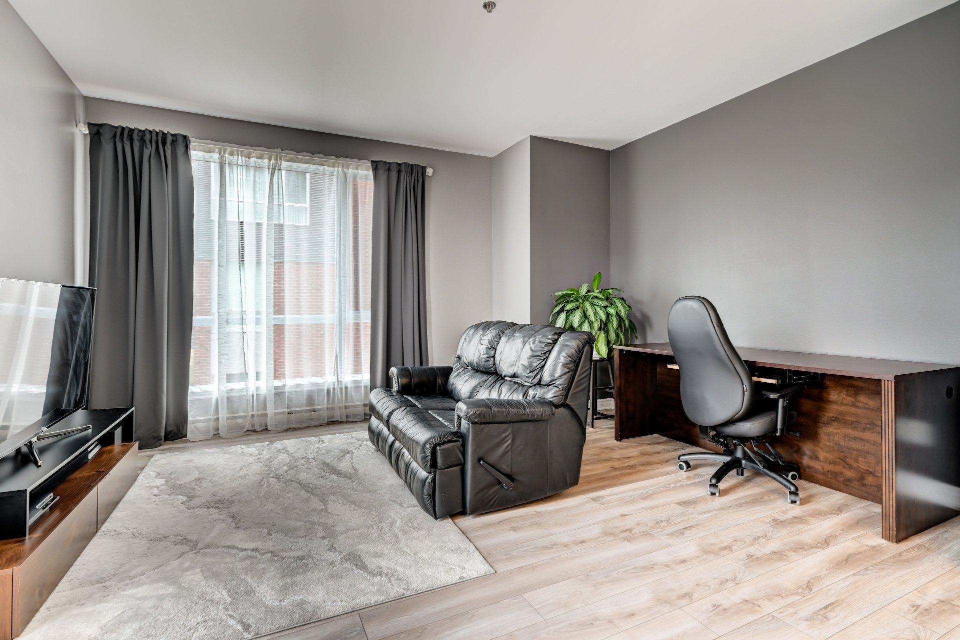 









1200


Boul. Lucille-Teasdale

, 200,
Terrebonne (Lachenaie),




QC
J6V0C9

