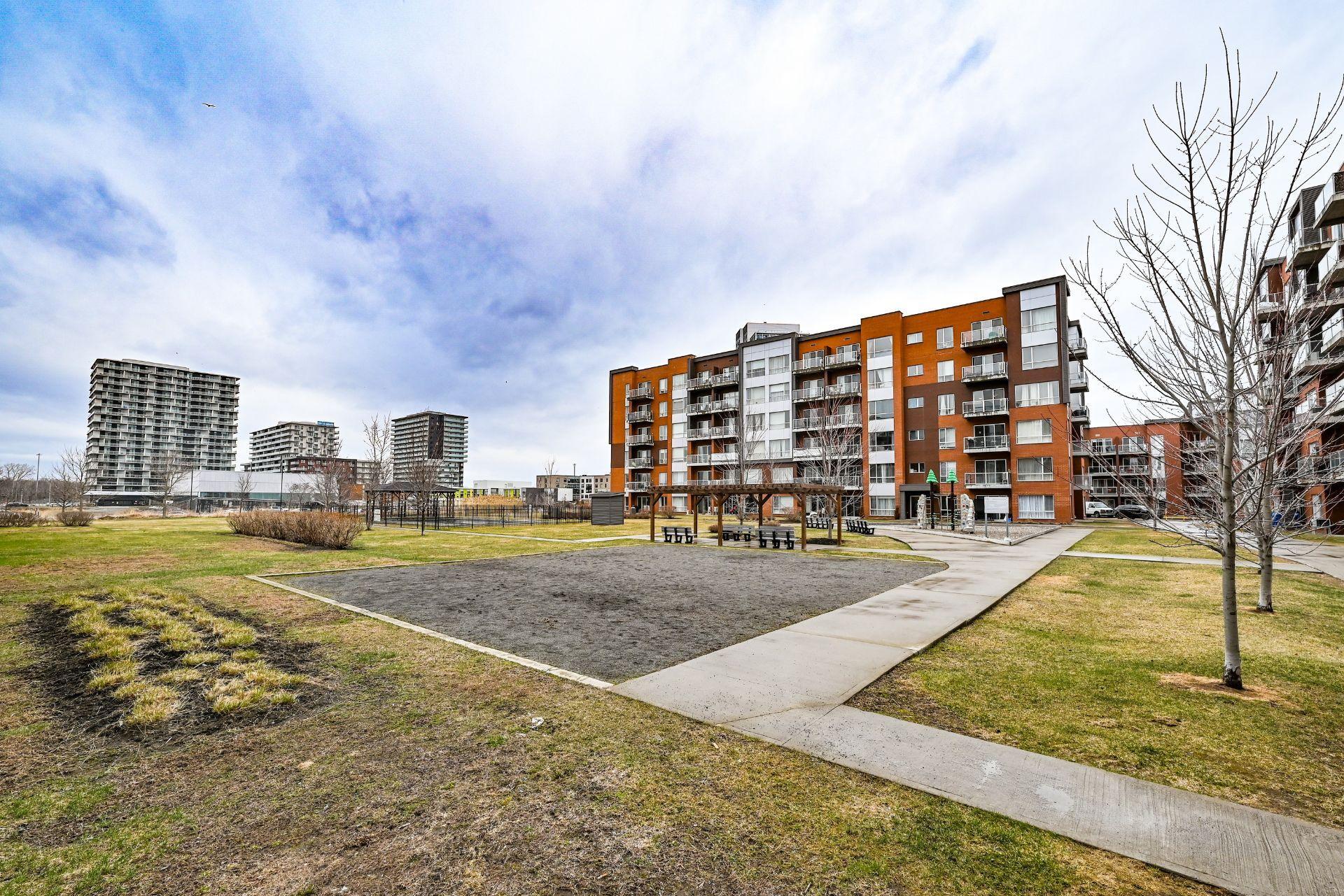 









1200


Boul. Lucille-Teasdale

, 200,
Terrebonne (Lachenaie),




QC
J6V0C9

