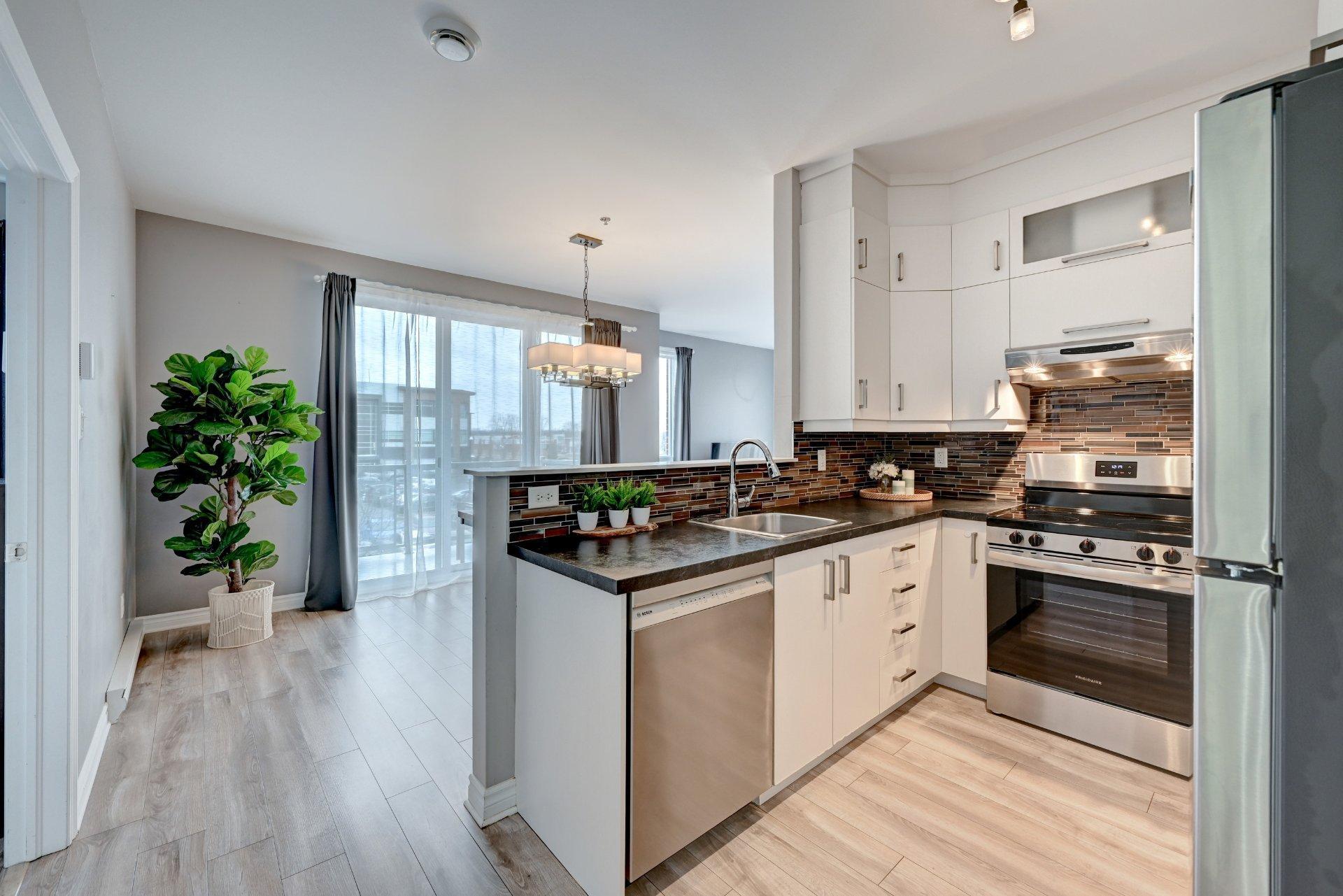 









1200


Boul. Lucille-Teasdale

, 200,
Terrebonne (Lachenaie),




QC
J6V0C9

