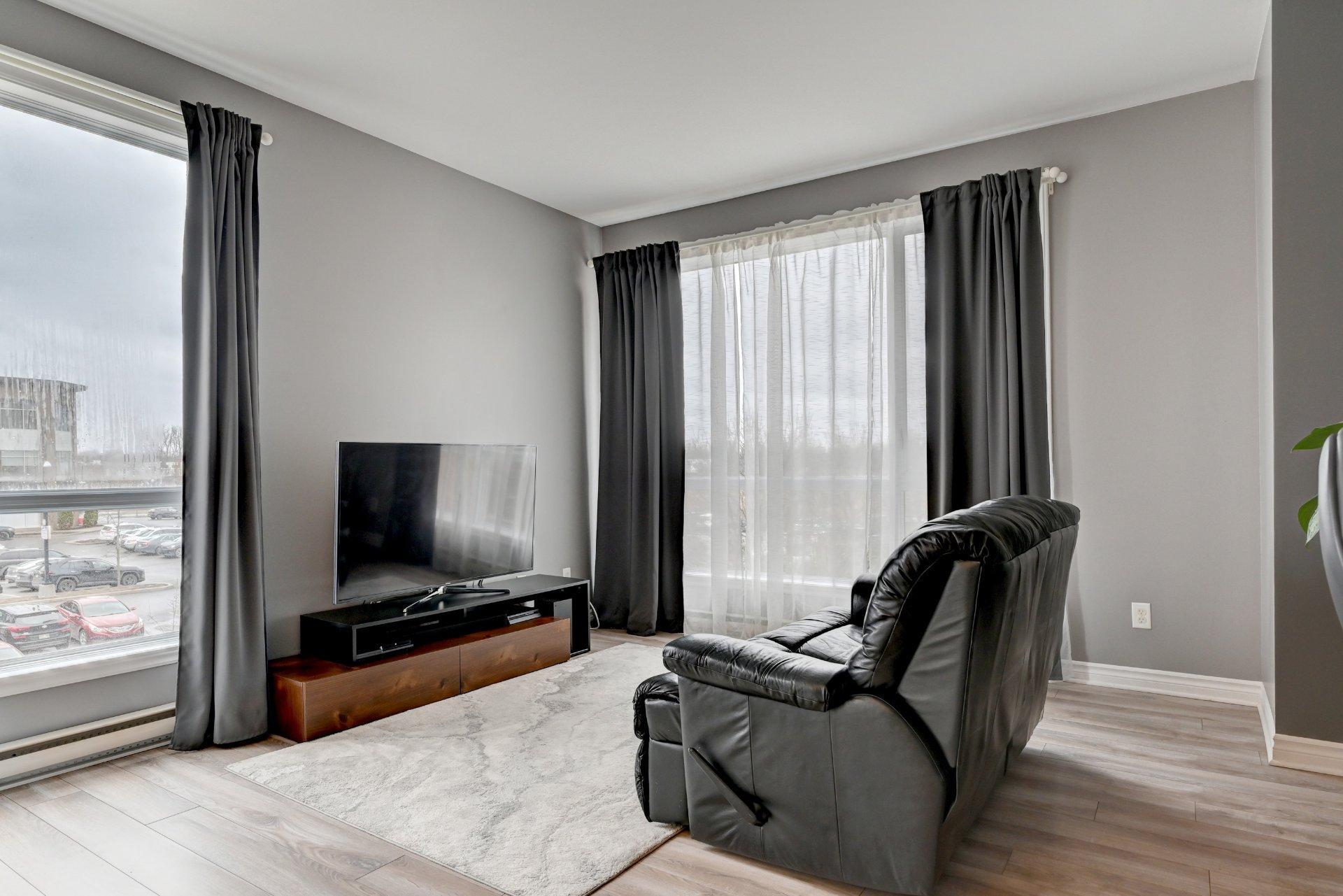 









1200


Boul. Lucille-Teasdale

, 200,
Terrebonne (Lachenaie),




QC
J6V0C9

