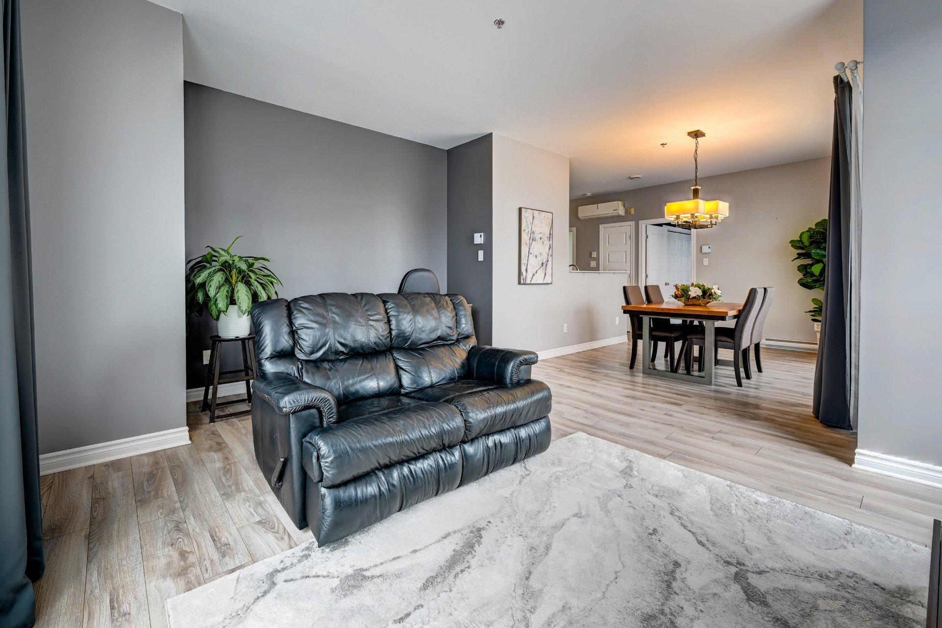 









1200


Boul. Lucille-Teasdale

, 200,
Terrebonne (Lachenaie),




QC
J6V0C9

