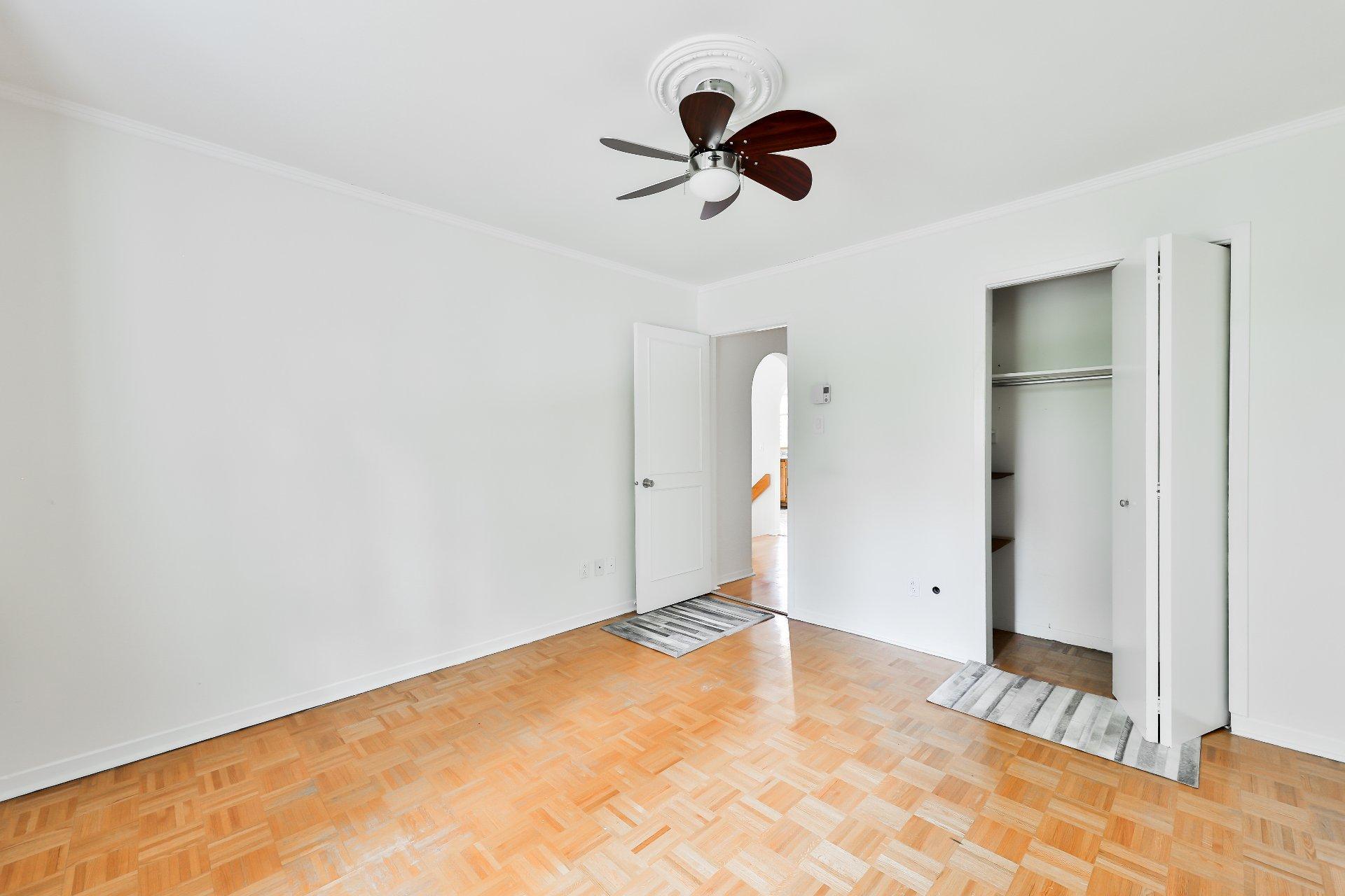









1


Rue Larivée

,
Vaudreuil-Dorion,




QC
J7V8P5

