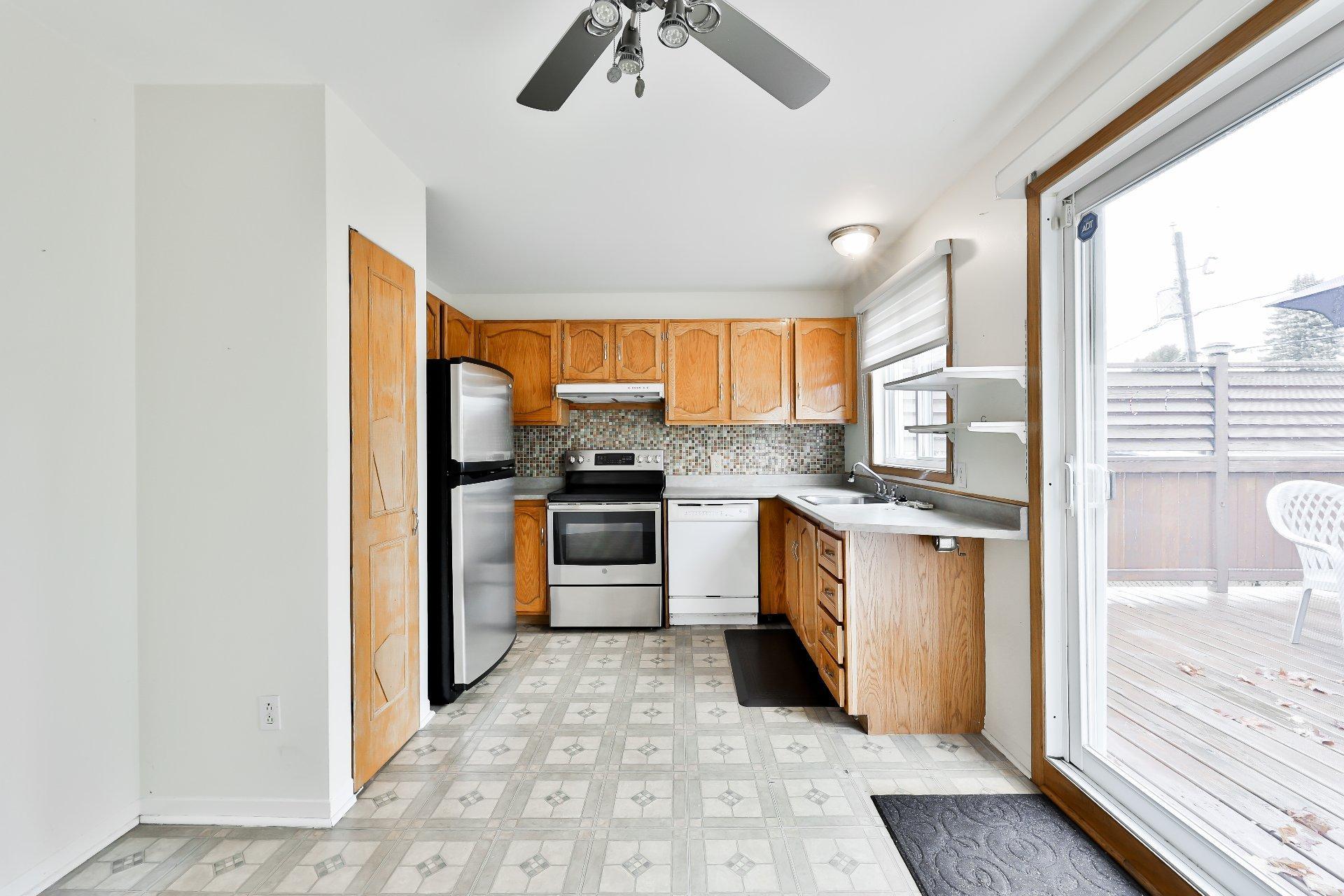 









1


Rue Larivée

,
Vaudreuil-Dorion,




QC
J7V8P5

