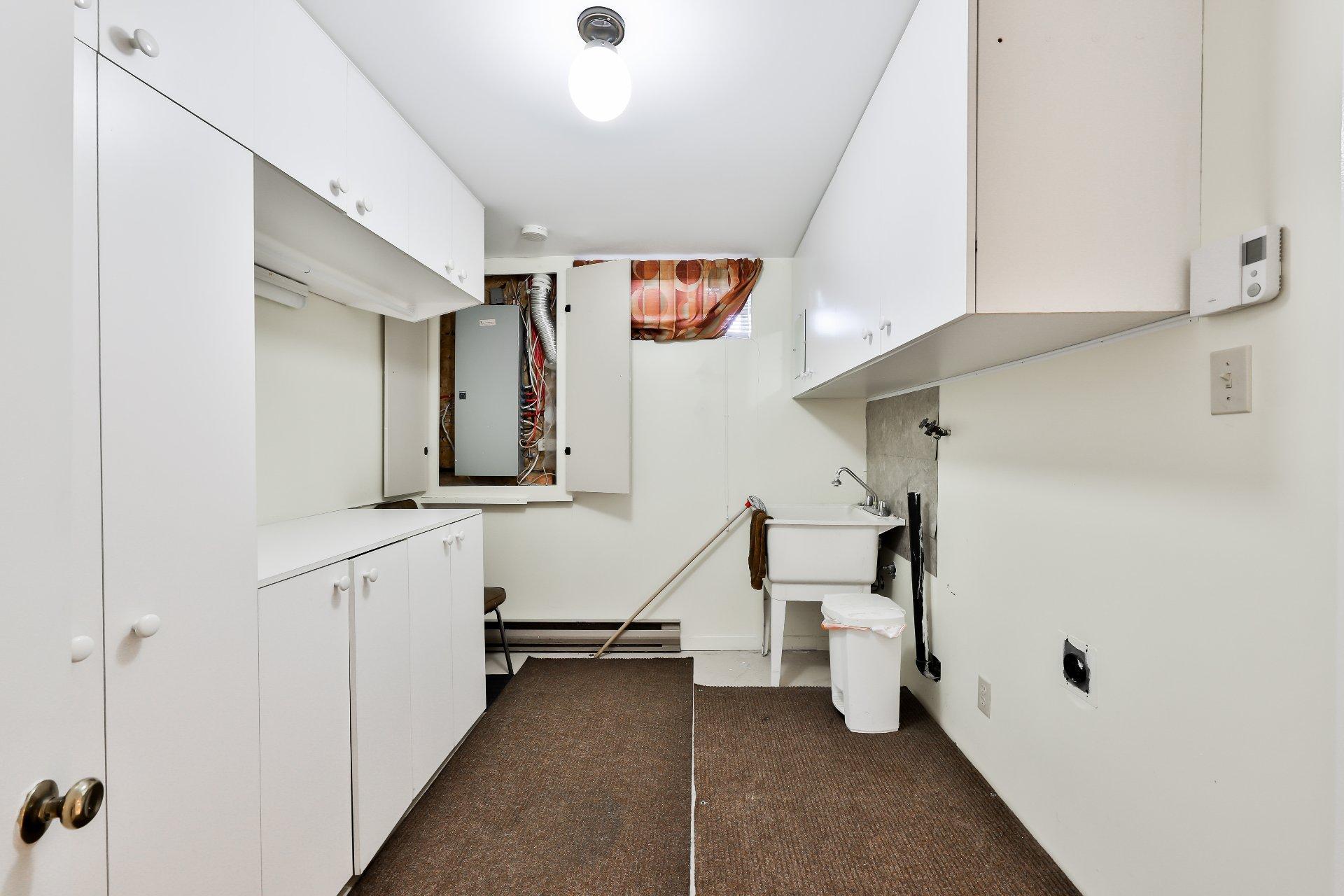 









1


Rue Larivée

,
Vaudreuil-Dorion,




QC
J7V8P5

