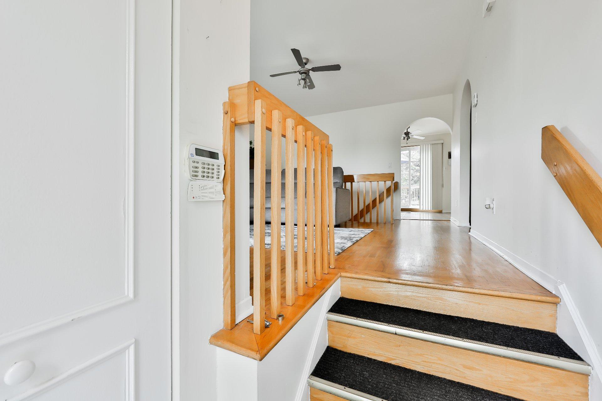 









1


Rue Larivée

,
Vaudreuil-Dorion,




QC
J7V8P5

