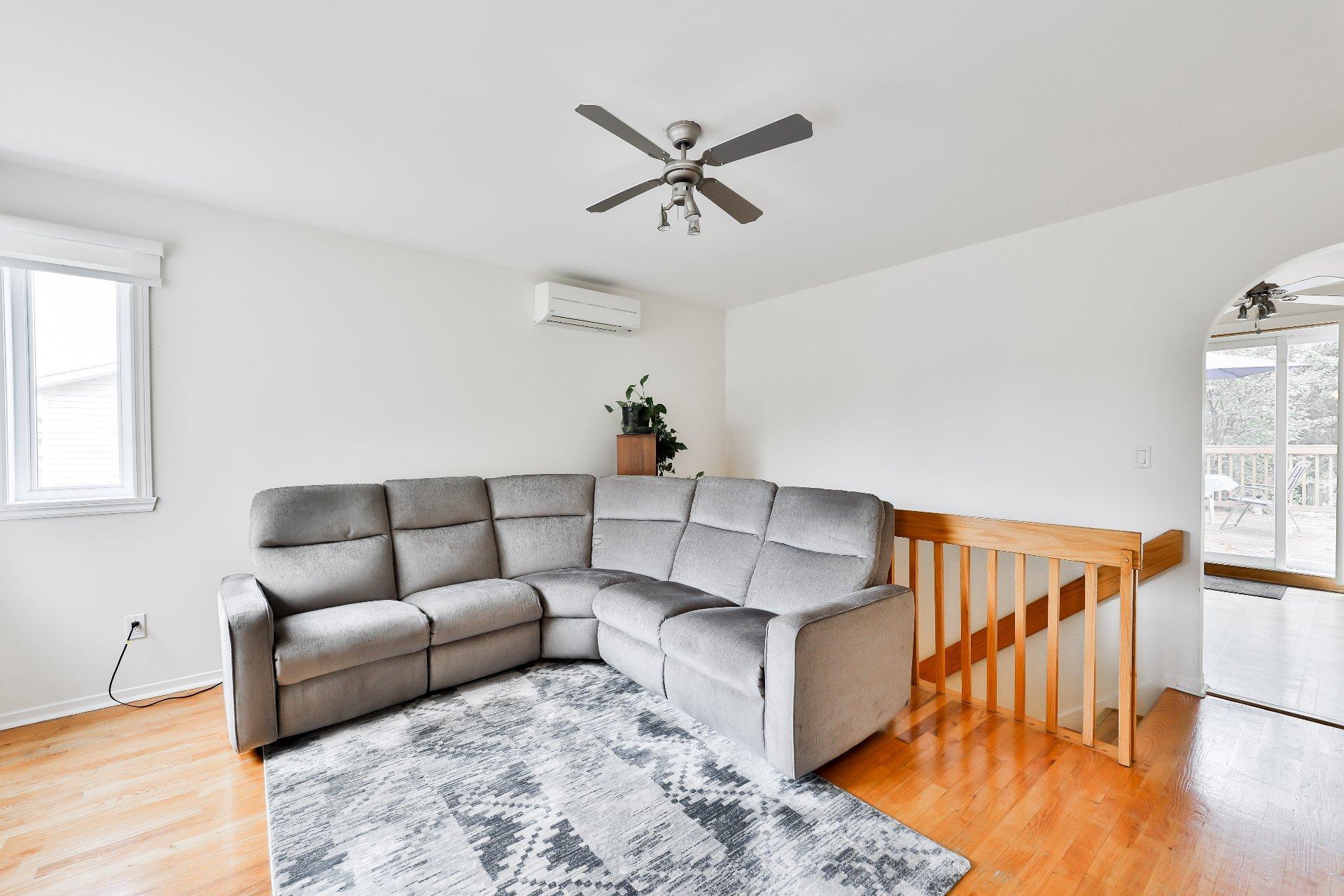 









1


Rue Larivée

,
Vaudreuil-Dorion,




QC
J7V8P5

