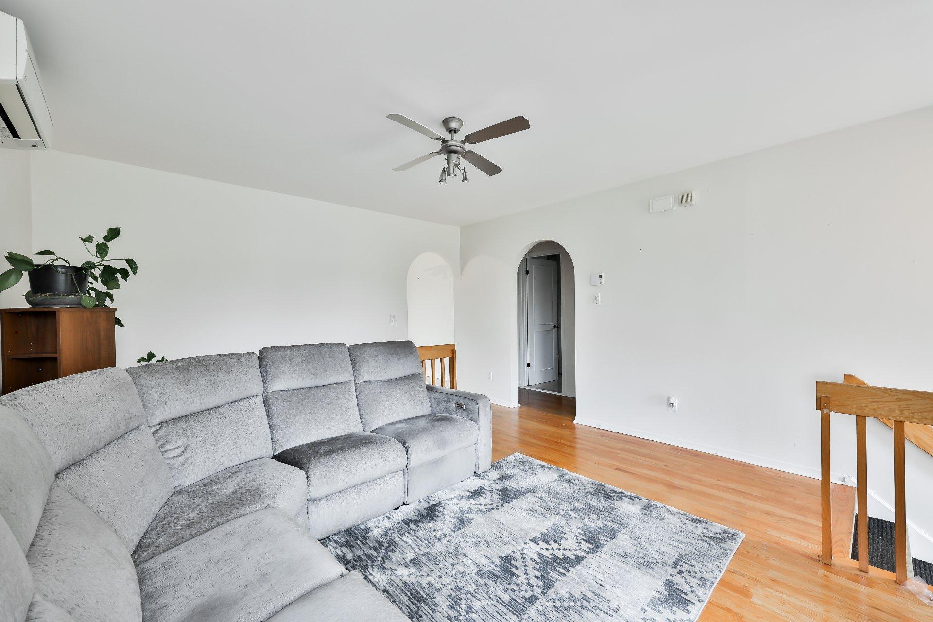









1


Rue Larivée

,
Vaudreuil-Dorion,




QC
J7V8P5

