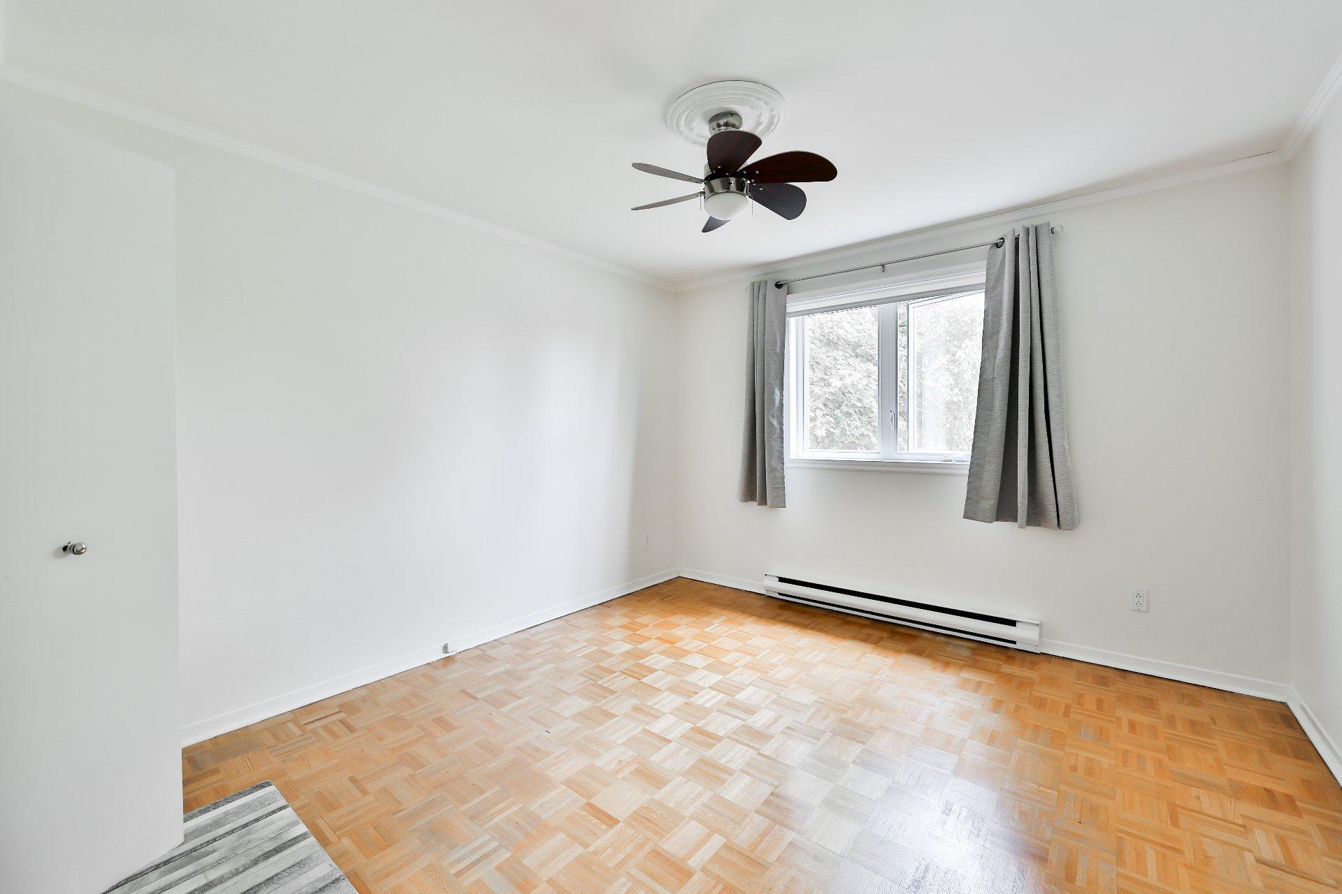 









1


Rue Larivée

,
Vaudreuil-Dorion,




QC
J7V8P5

