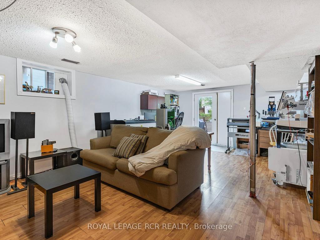 









116


Zima

Crescent,
Bradford West Gwillimbury,




ON
L3Z 2E4


