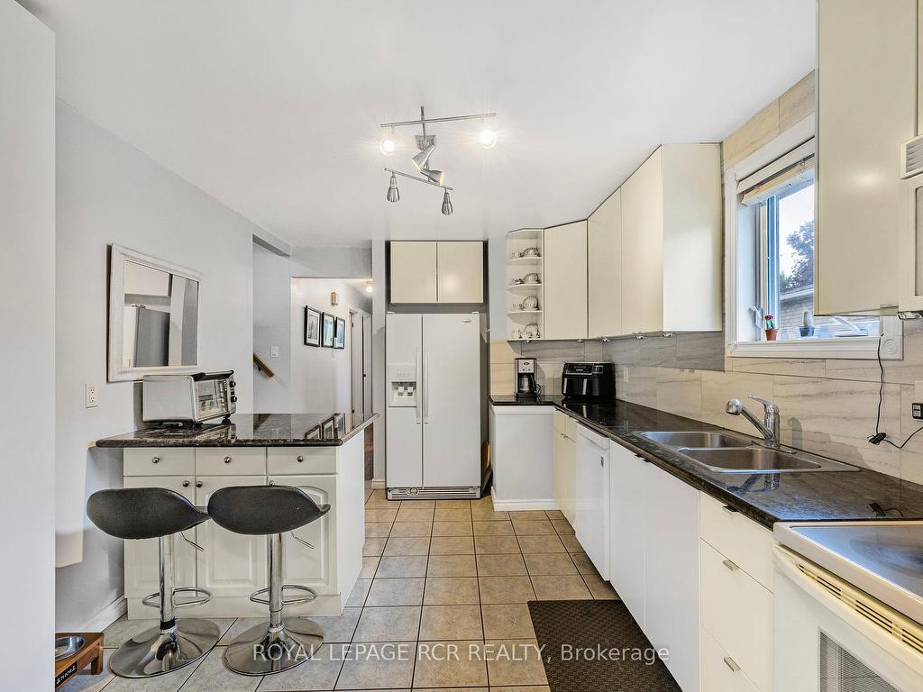 









116


Zima

Crescent,
Bradford West Gwillimbury,




ON
L3Z 2E4

