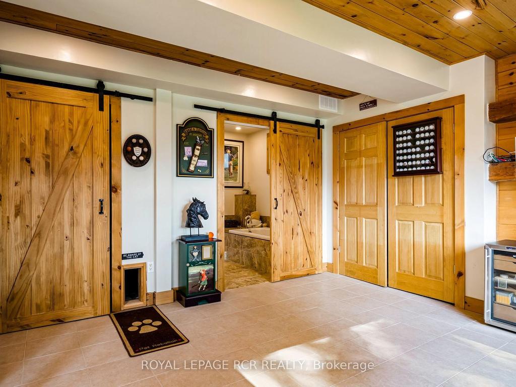 









16


Barbour

Drive,
Erin,




ON
N0B 1Z0

