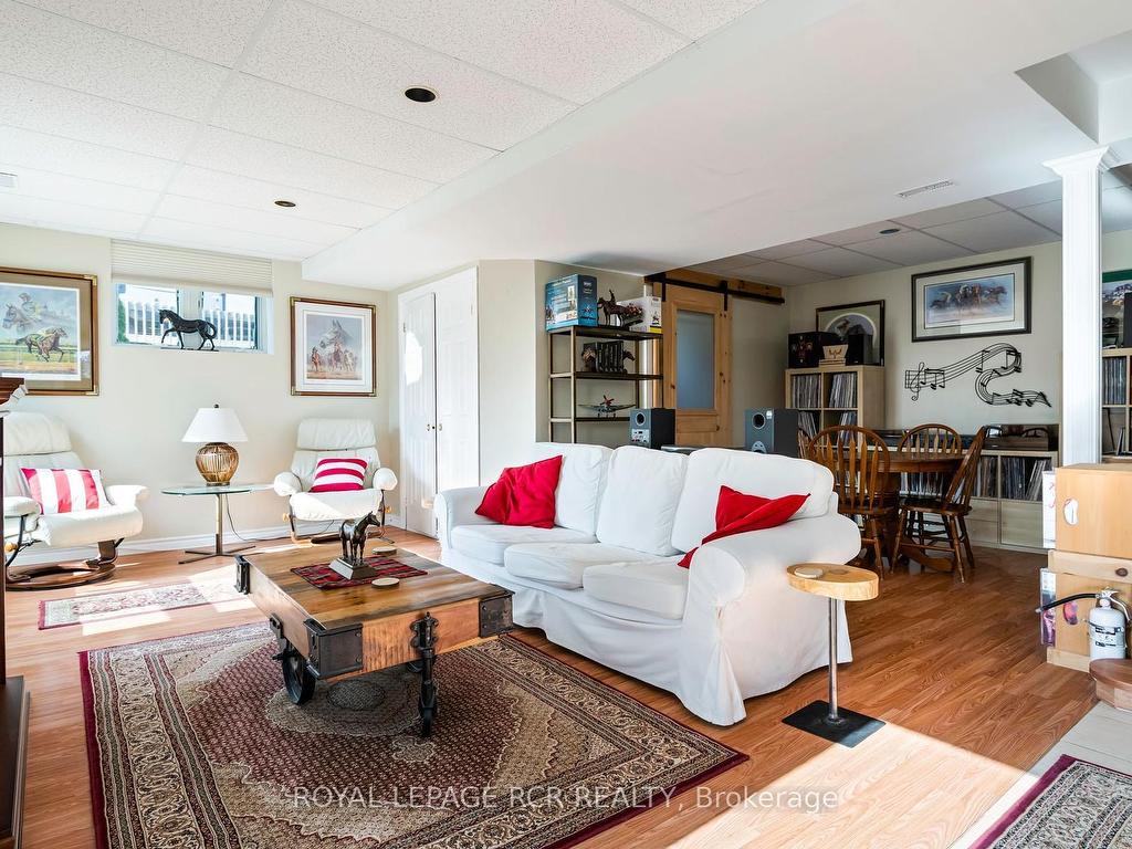 









16


Barbour

Drive,
Erin,




ON
N0B 1Z0

