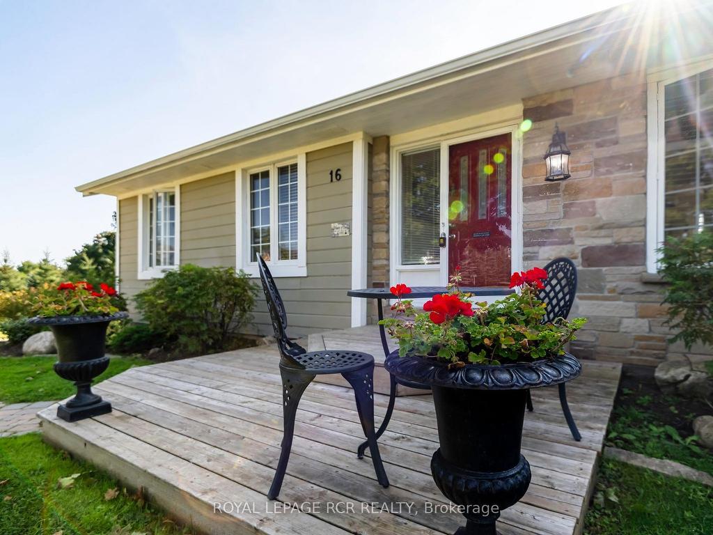









16


Barbour

Drive,
Erin,




ON
N0B 1Z0

