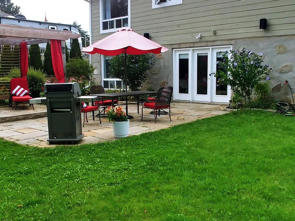 









16


Barbour

Drive,
Erin,




ON
N0B 1Z0

