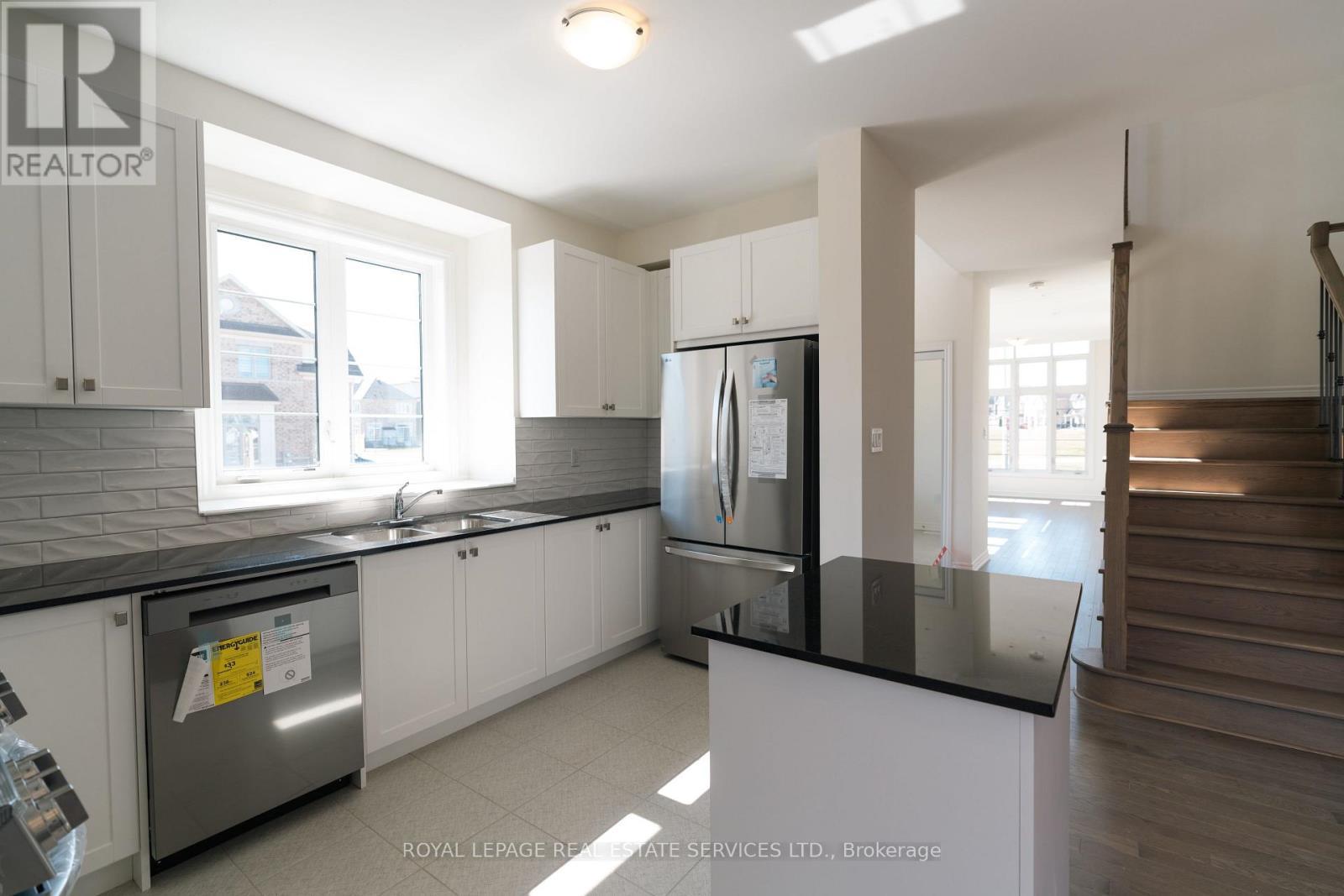 












3930 LEONARDO STREET

,
Burlington,




Ontario
L7M0Z8

