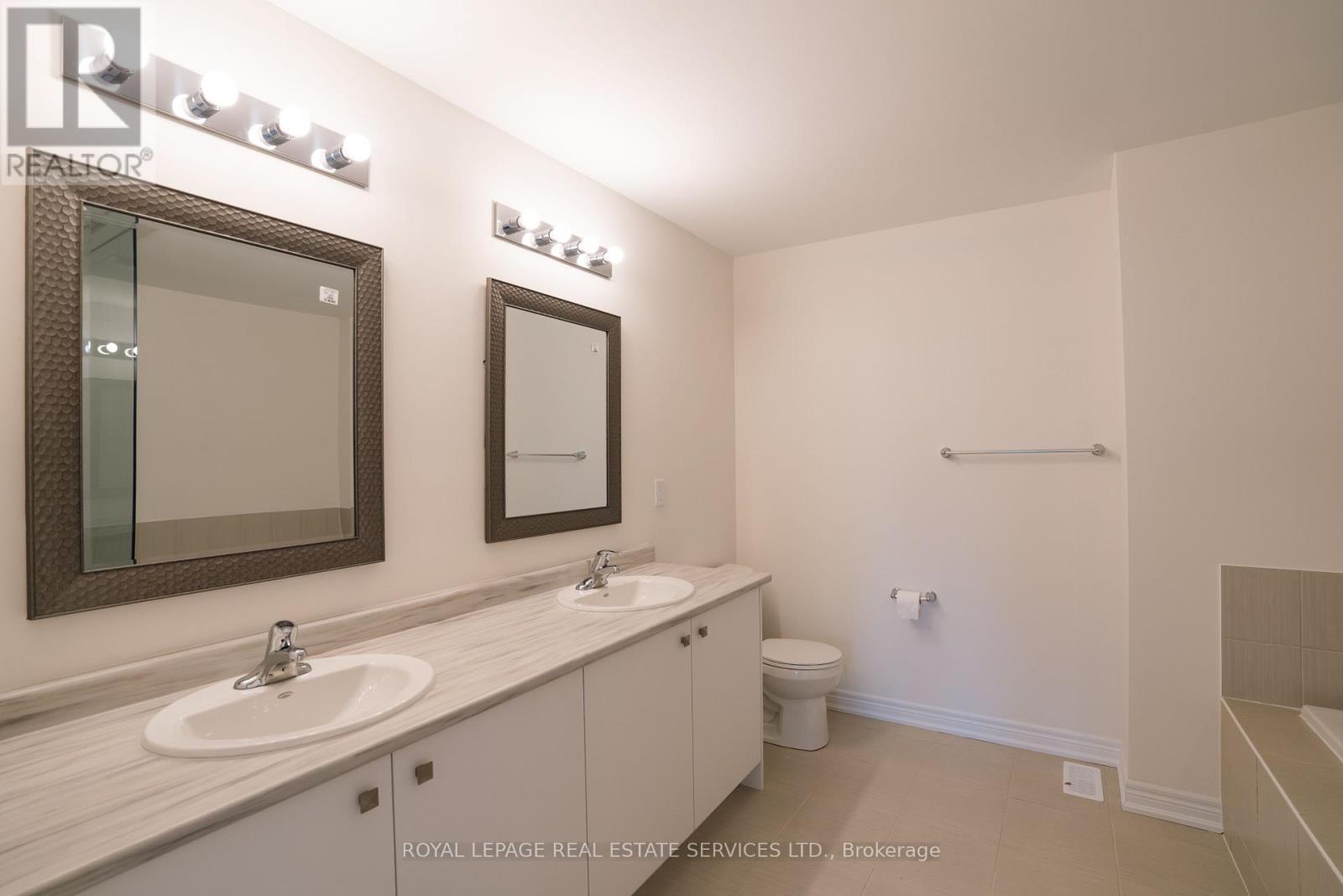 












3930 LEONARDO STREET

,
Burlington,




Ontario
L7M0Z8

