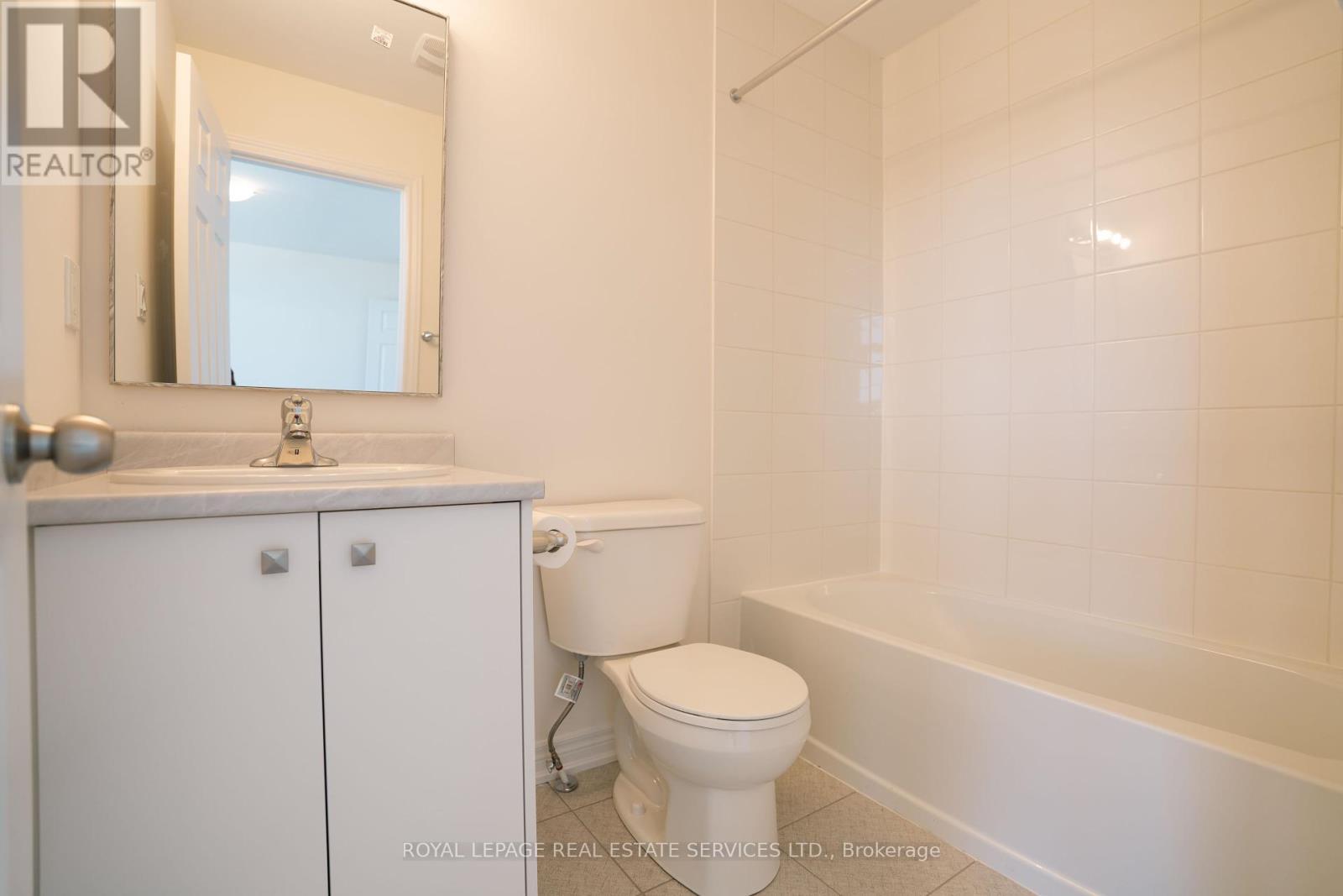












3930 LEONARDO STREET

,
Burlington,




Ontario
L7M0Z8

