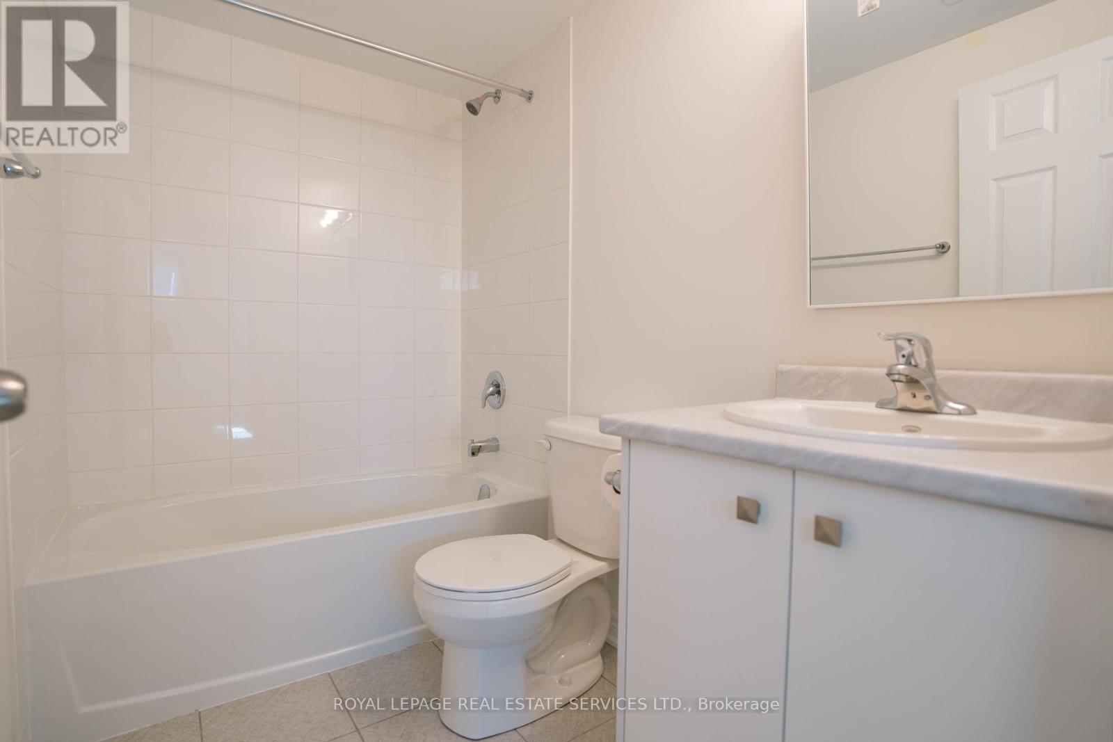 












3930 LEONARDO STREET

,
Burlington,




Ontario
L7M0Z8


