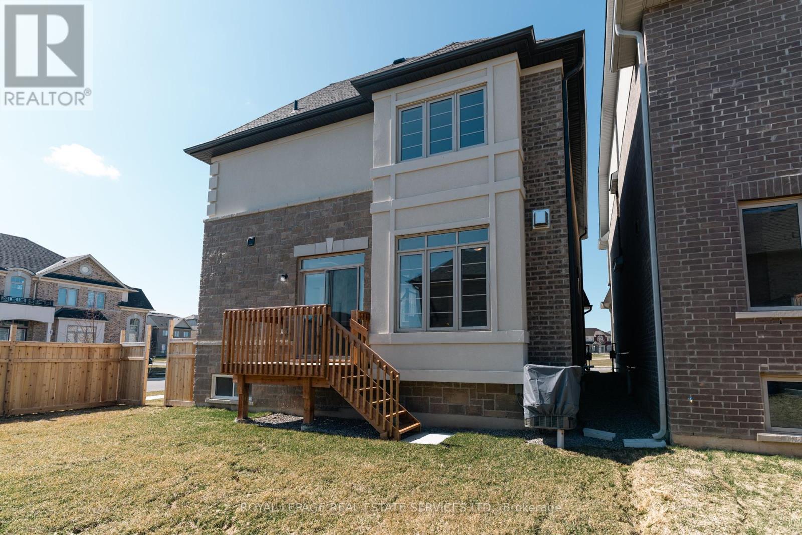 












3930 LEONARDO STREET

,
Burlington,




Ontario
L7M0Z8

