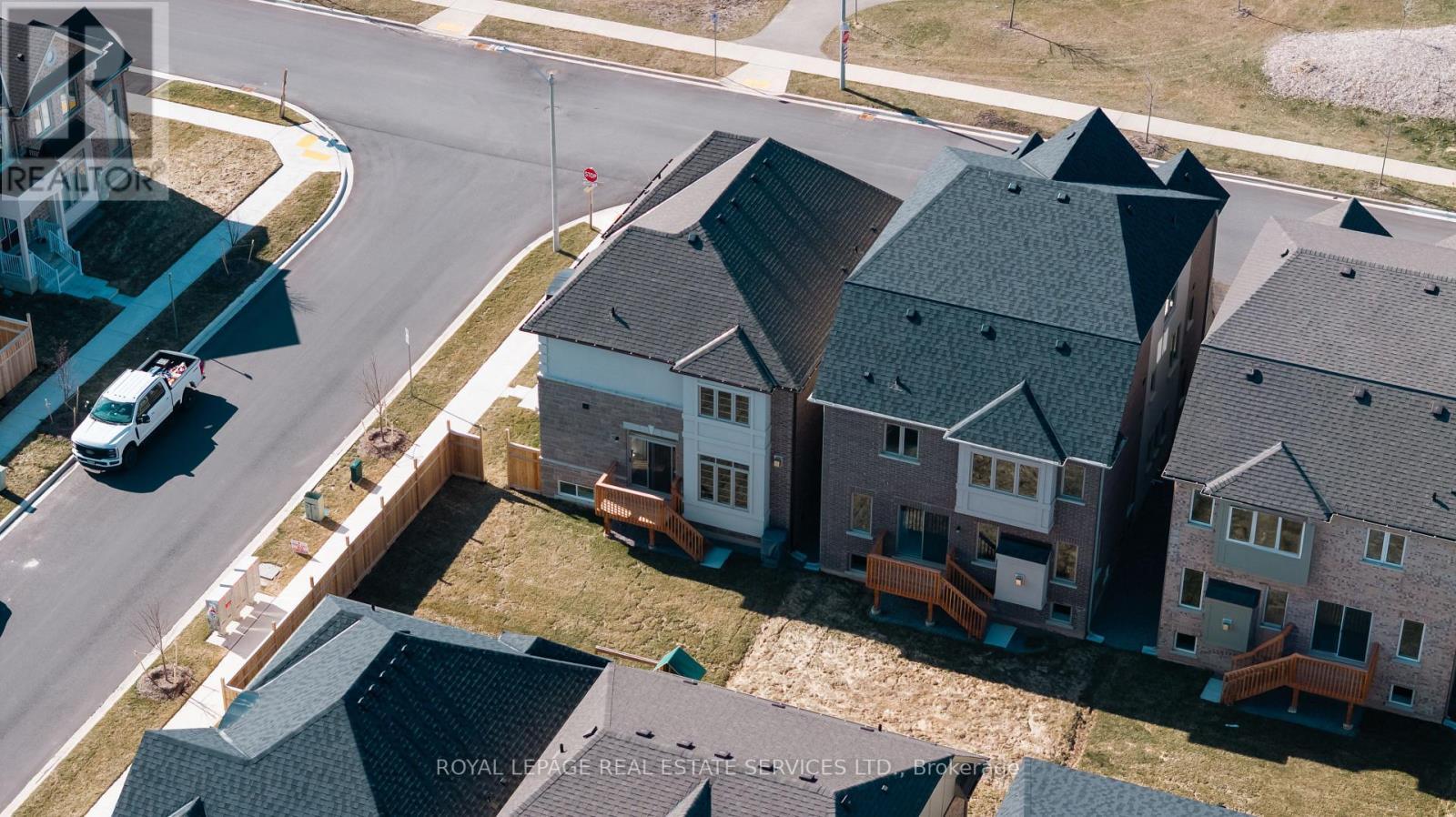 












3930 LEONARDO STREET

,
Burlington,




Ontario
L7M0Z8

