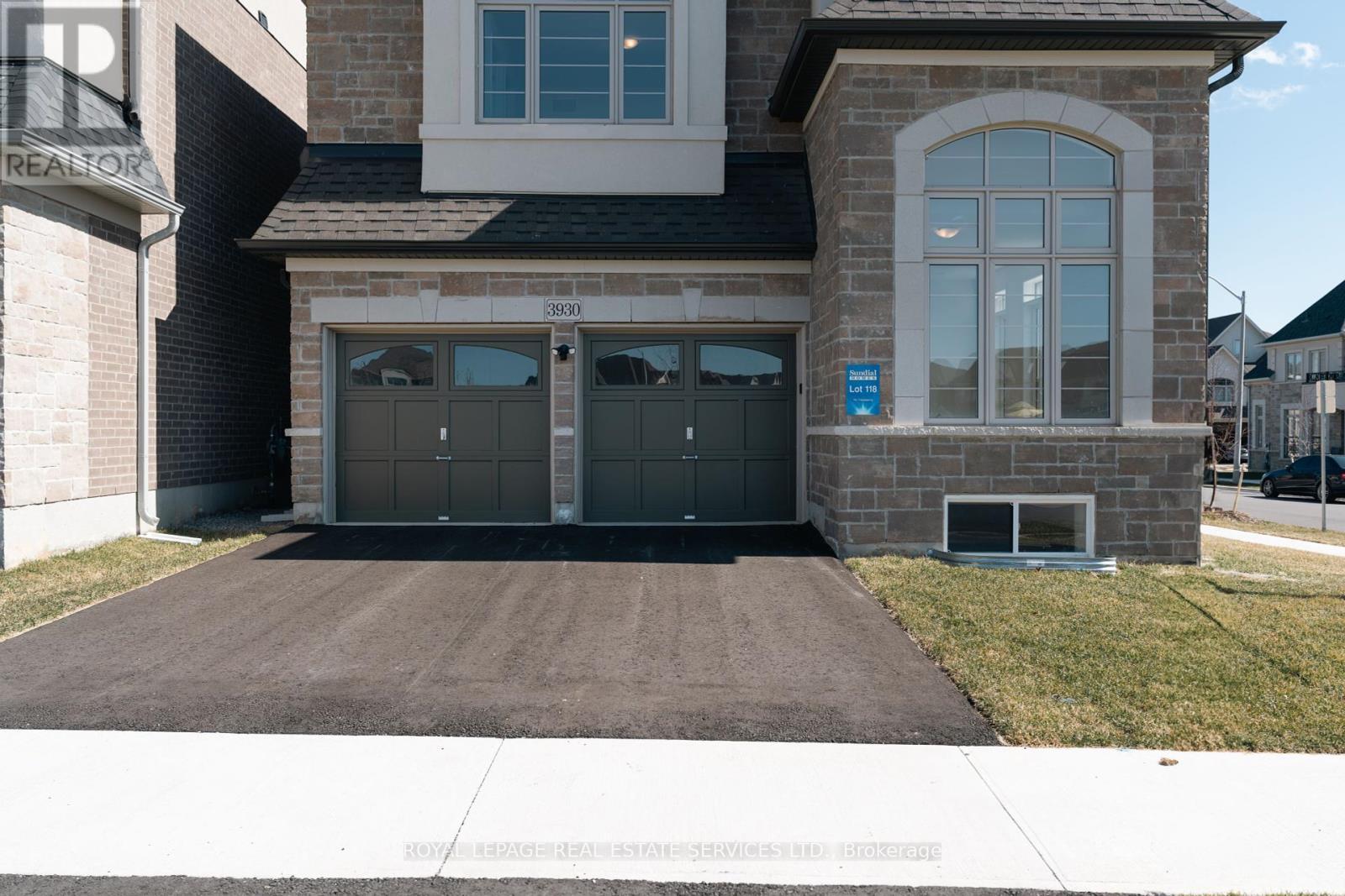 












3930 LEONARDO STREET

,
Burlington,




Ontario
L7M0Z8

