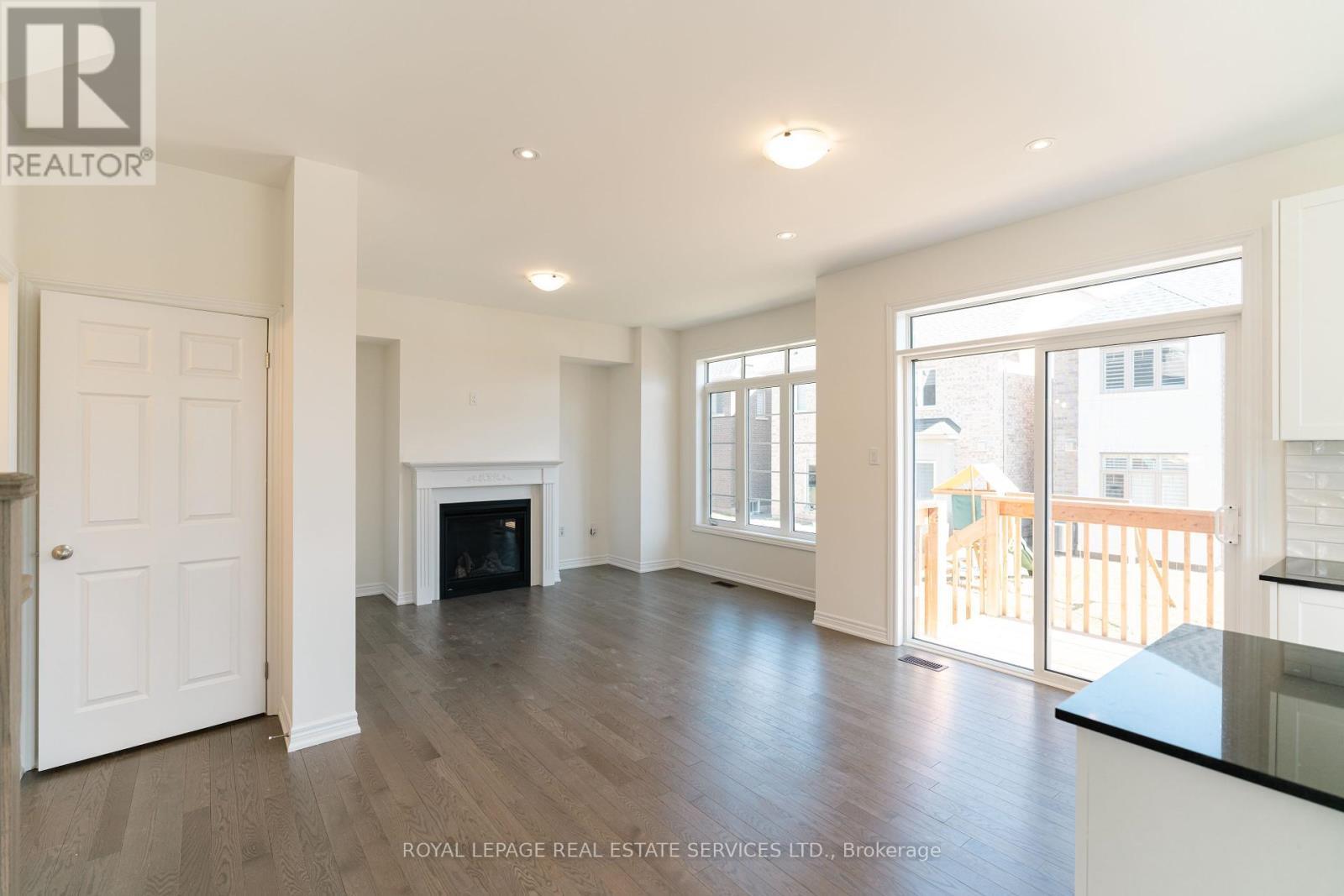 












3930 LEONARDO STREET

,
Burlington,




Ontario
L7M0Z8


