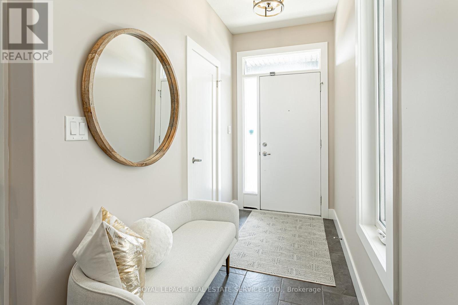 












755 FREEPORT STREET

,
London North,




Ontario
N6G5B1

