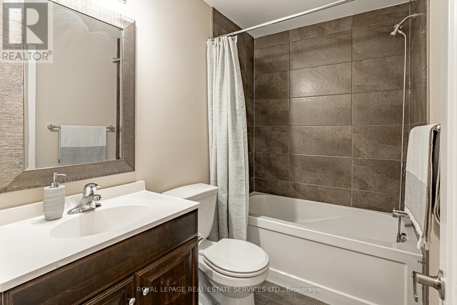 












755 FREEPORT STREET

,
London North,




Ontario
N6G5B1

