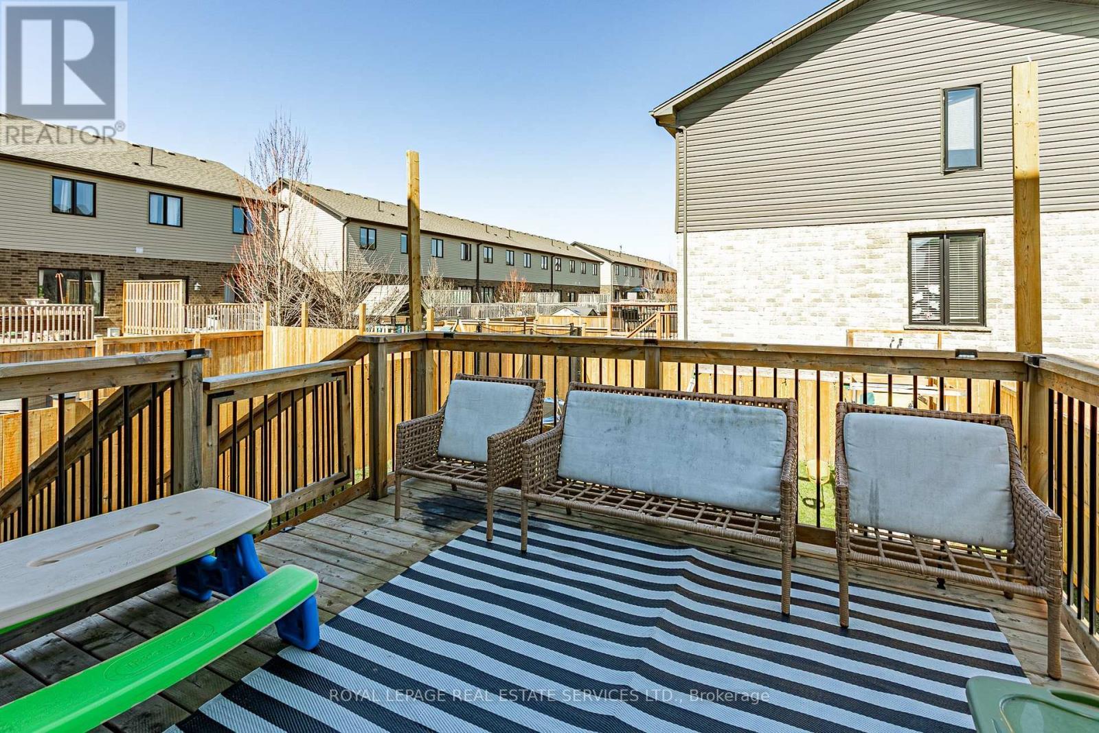 












755 FREEPORT STREET

,
London North,




Ontario
N6G5B1

