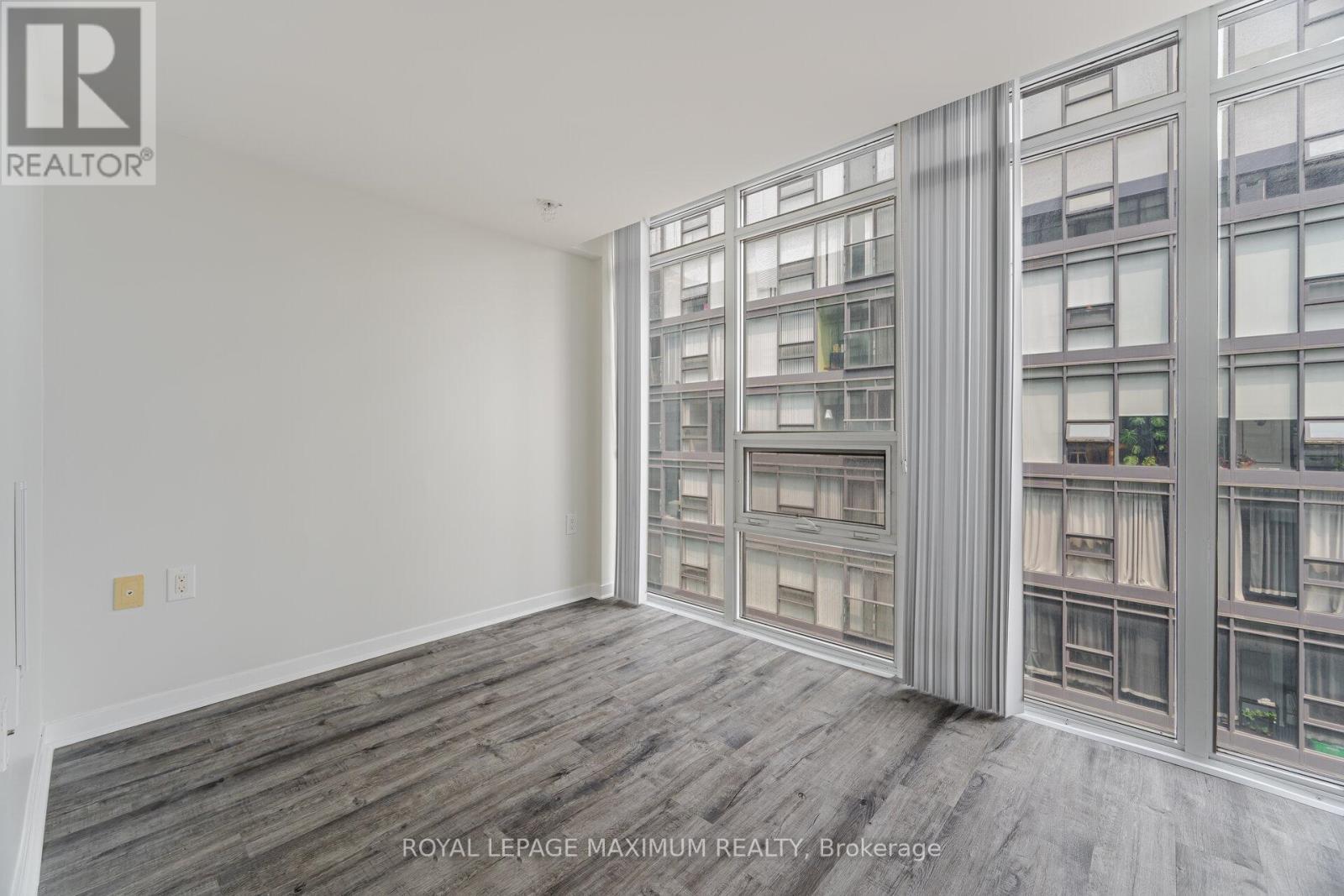 












1908W - 36 LISGAR STREET

,
Toronto,




Ontario
M6J0C7


