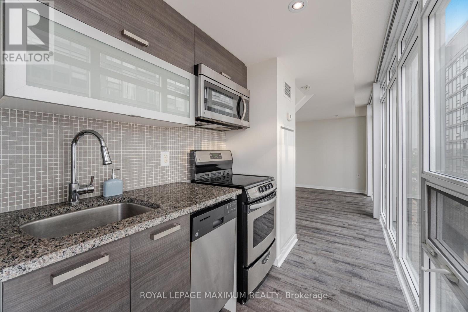 












1908W - 36 LISGAR STREET

,
Toronto,




Ontario
M6J0C7

