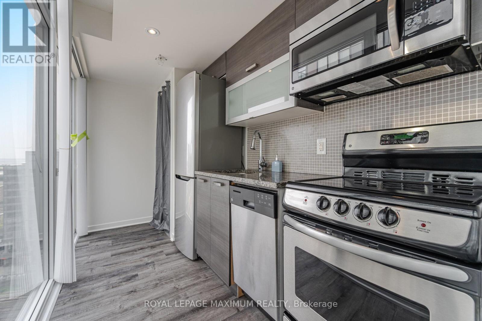 












1908W - 36 LISGAR STREET

,
Toronto,




Ontario
M6J0C7

