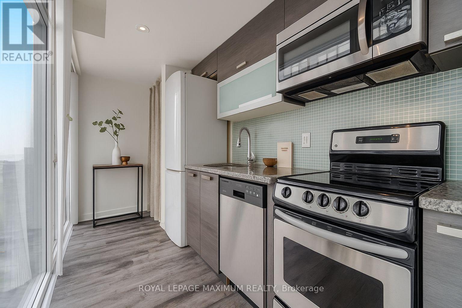 












1908W - 36 LISGAR STREET

,
Toronto,




Ontario
M6J0C7

