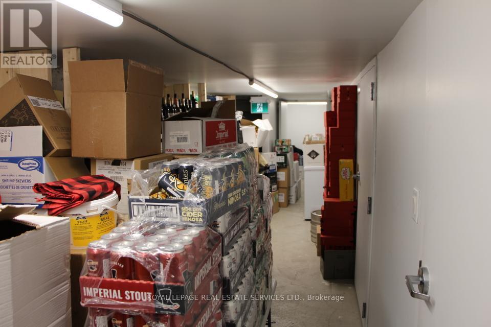 












966 COLLEGE STREET

,
Toronto,




Ontario
M6H1A5

