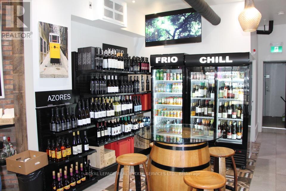 












966 COLLEGE STREET

,
Toronto,




Ontario
M6H1A5


