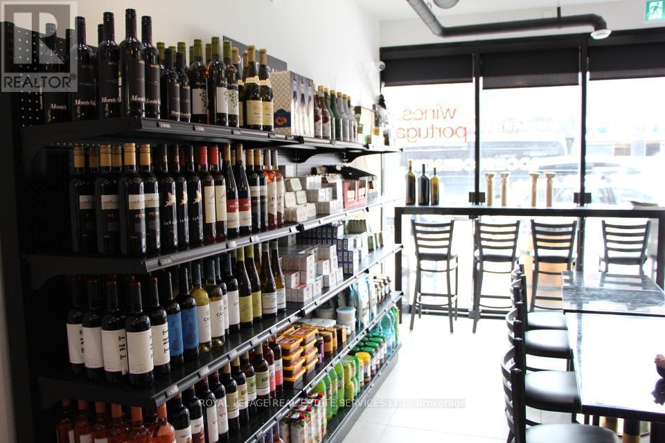 












966 COLLEGE STREET

,
Toronto,




Ontario
M6H1A5

