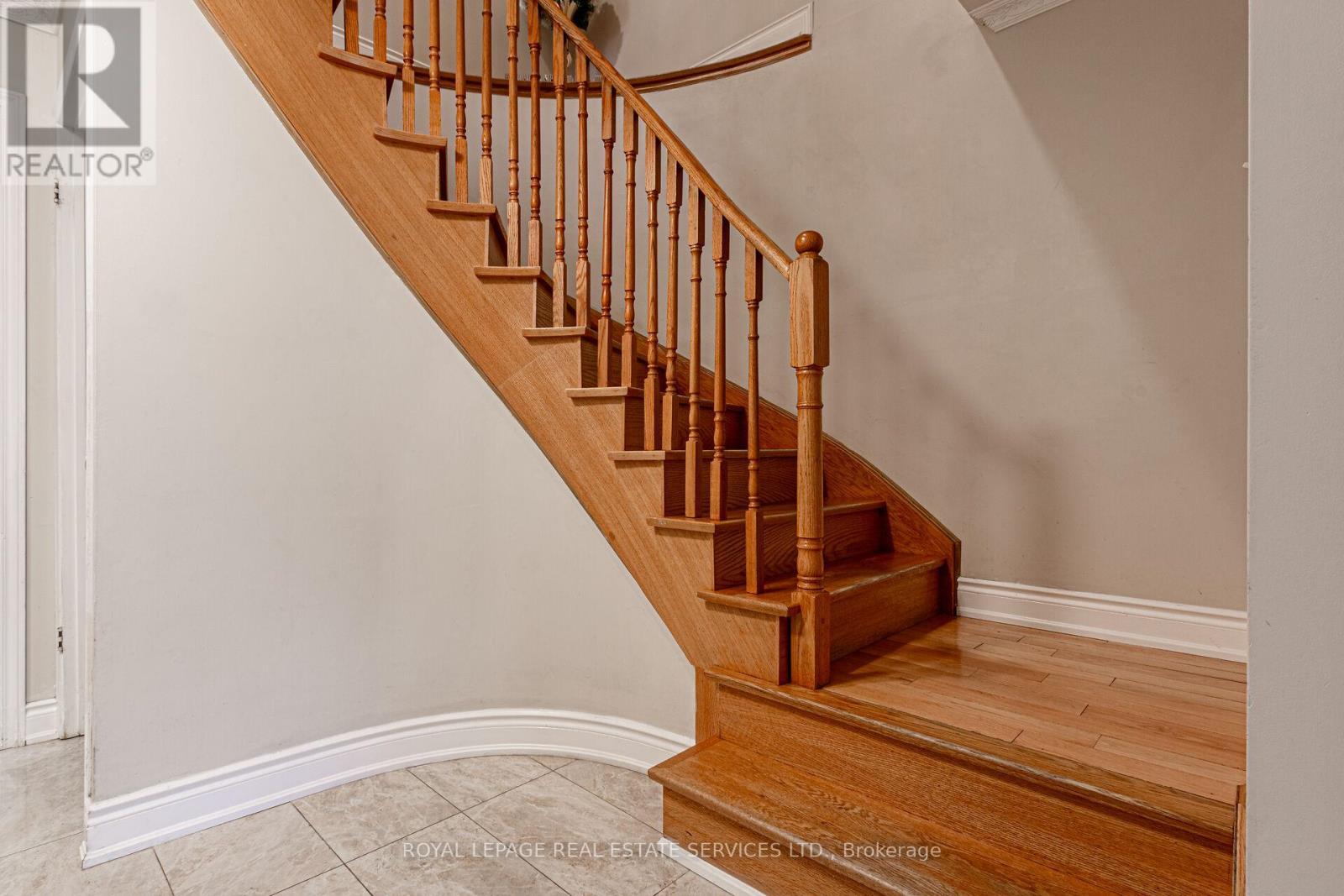 












1536 KIRKROW CRESCENT

,
Mississauga,




Ontario
L5M3Y8

