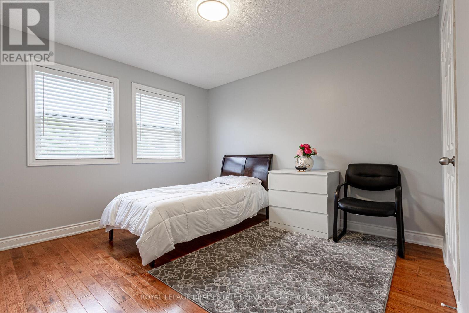 












1536 KIRKROW CRESCENT

,
Mississauga,




Ontario
L5M3Y8


