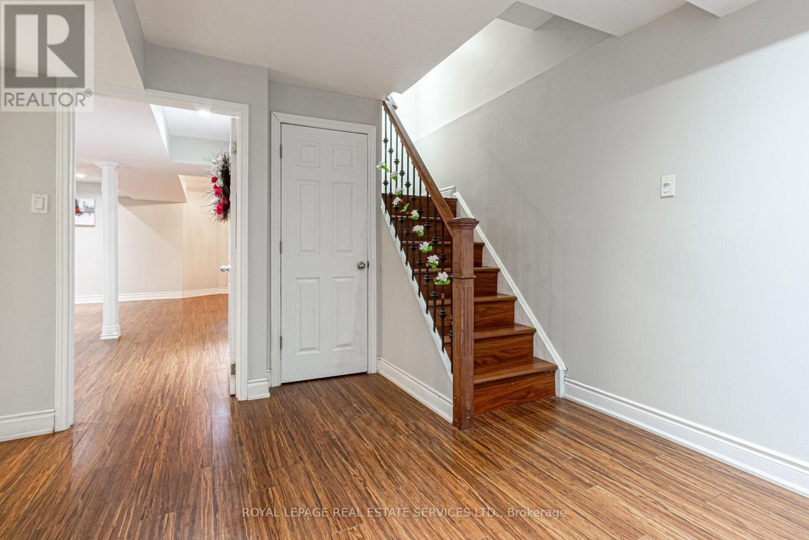 












1536 KIRKROW CRESCENT

,
Mississauga,




Ontario
L5M3Y8

