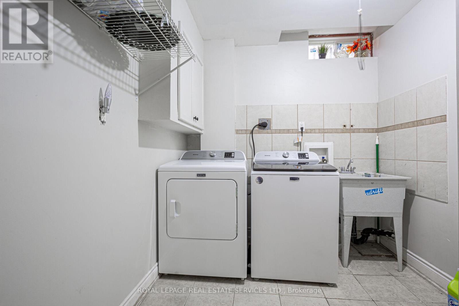 












1536 KIRKROW CRESCENT

,
Mississauga,




Ontario
L5M3Y8


